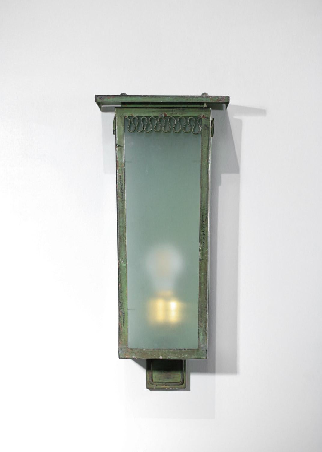 Italian wall lamp from the 40's attr à Seguso in lacquered metal and glass - H55 For Sale 3