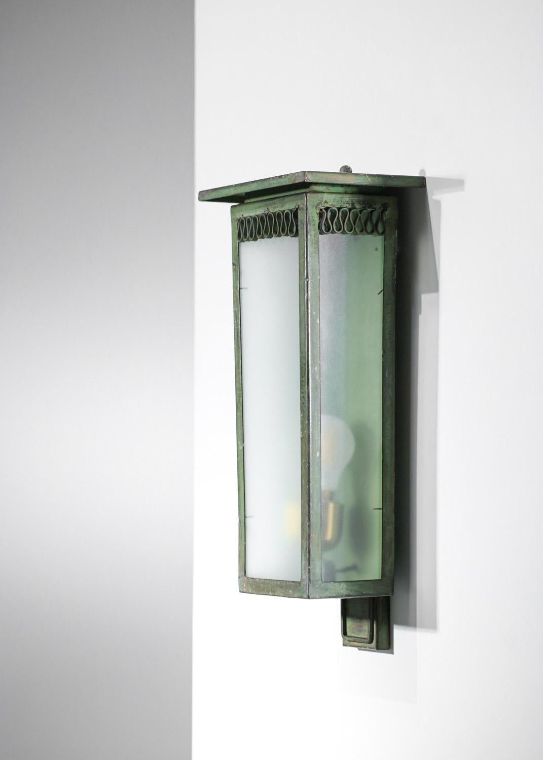 Italian wall lamp from the 40's attr à Seguso in lacquered metal and glass - H55 For Sale 1