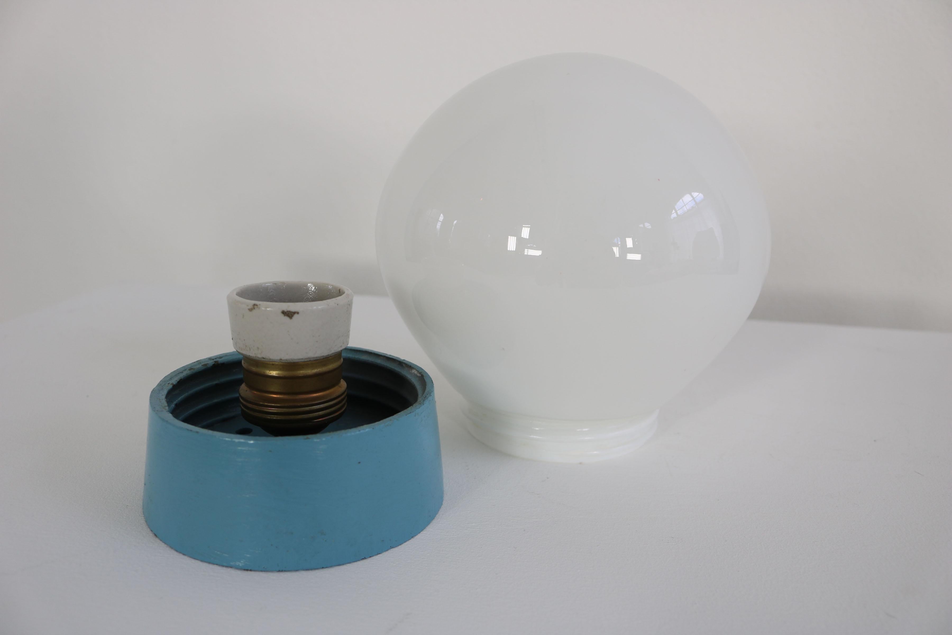 Italian Wall Lamp from the 1960s For Sale 7
