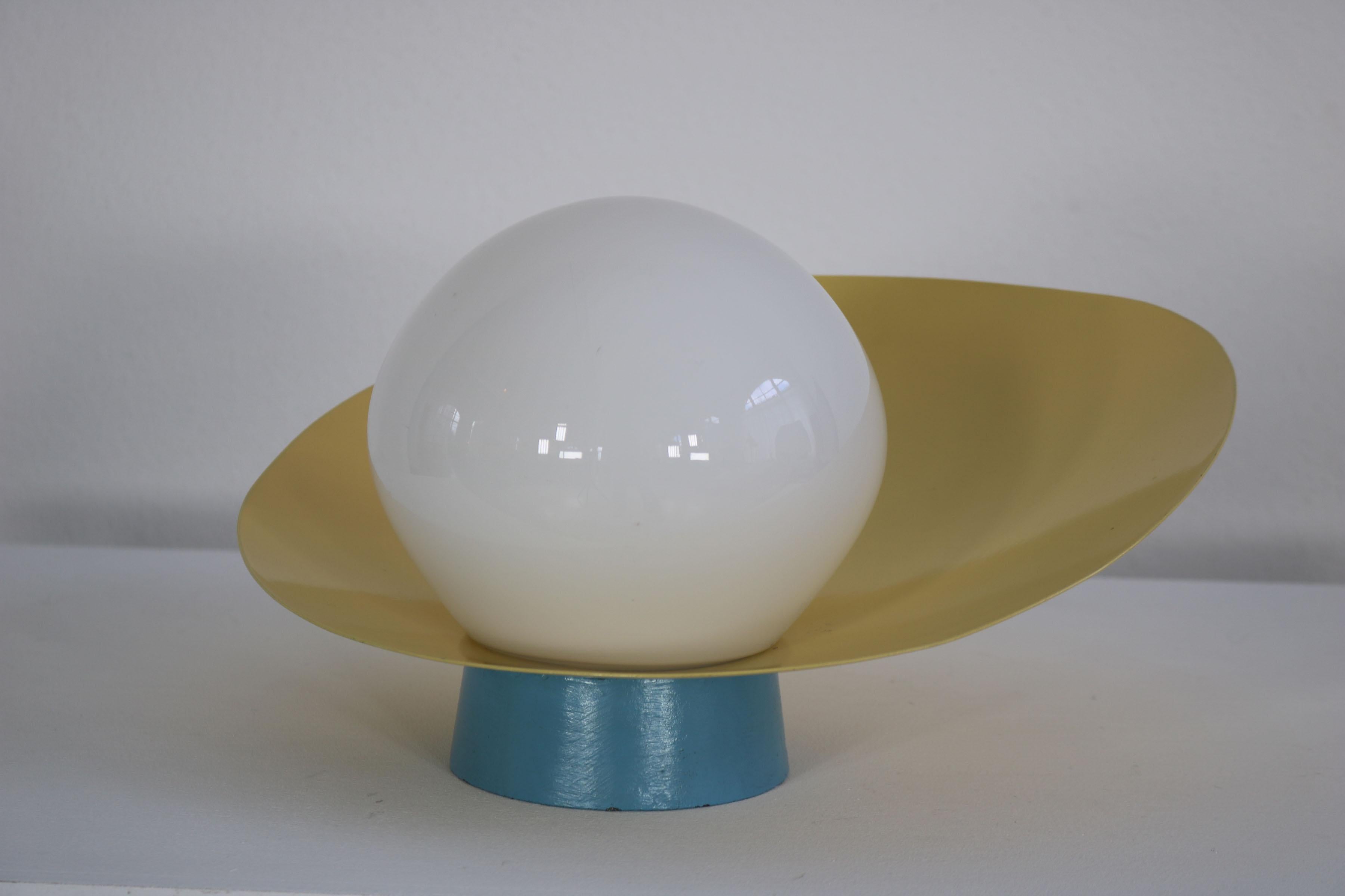 Italian Wall Lamp from the 1960s In Fair Condition For Sale In Wolfurt, AT