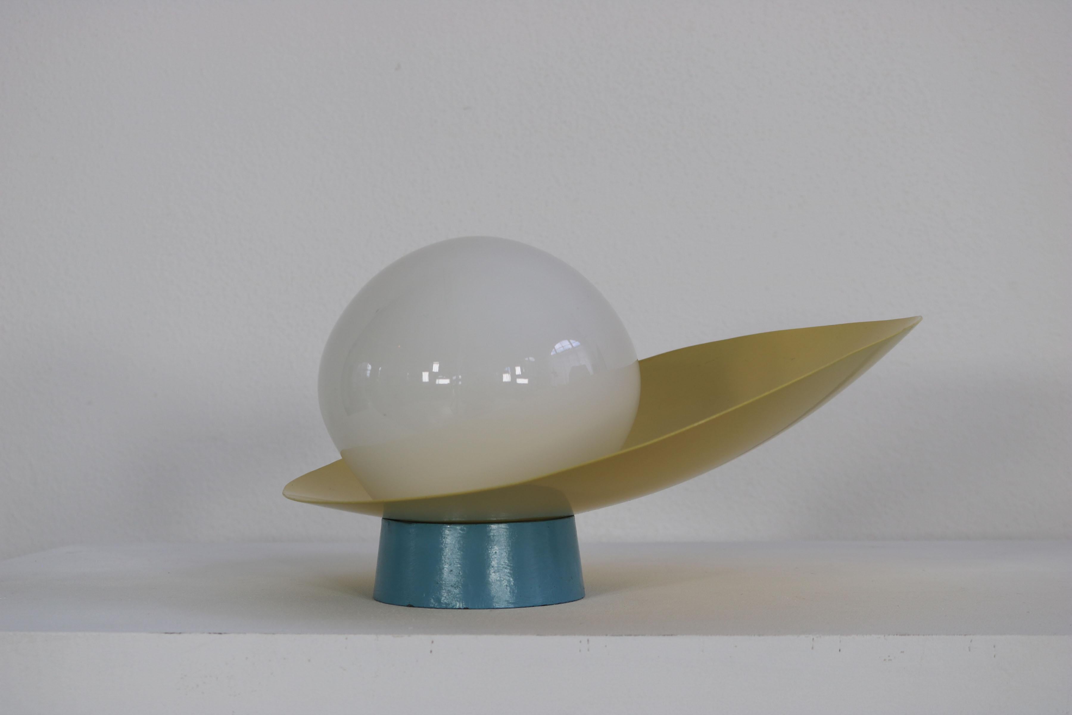 20th Century Italian Wall Lamp from the 1960s For Sale