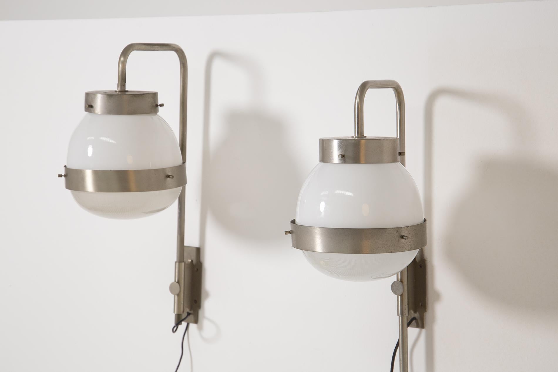 Italian Wall Lamp Pair of Mod. Delta by Sergio Mazza for Artemide, 1960s In Good Condition In Milano, IT