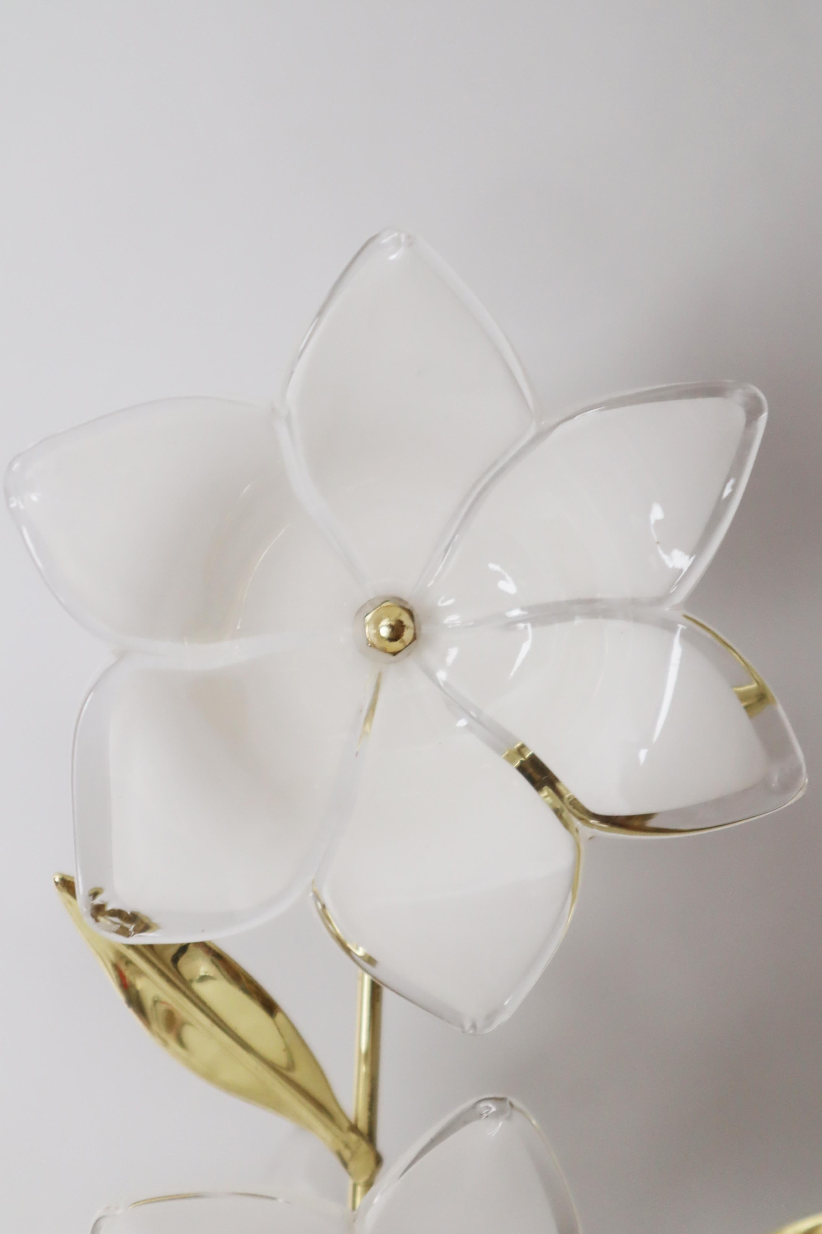 Gold Plate Italian Wall Lamp with White Glass Flowers and Golden Branches For Sale