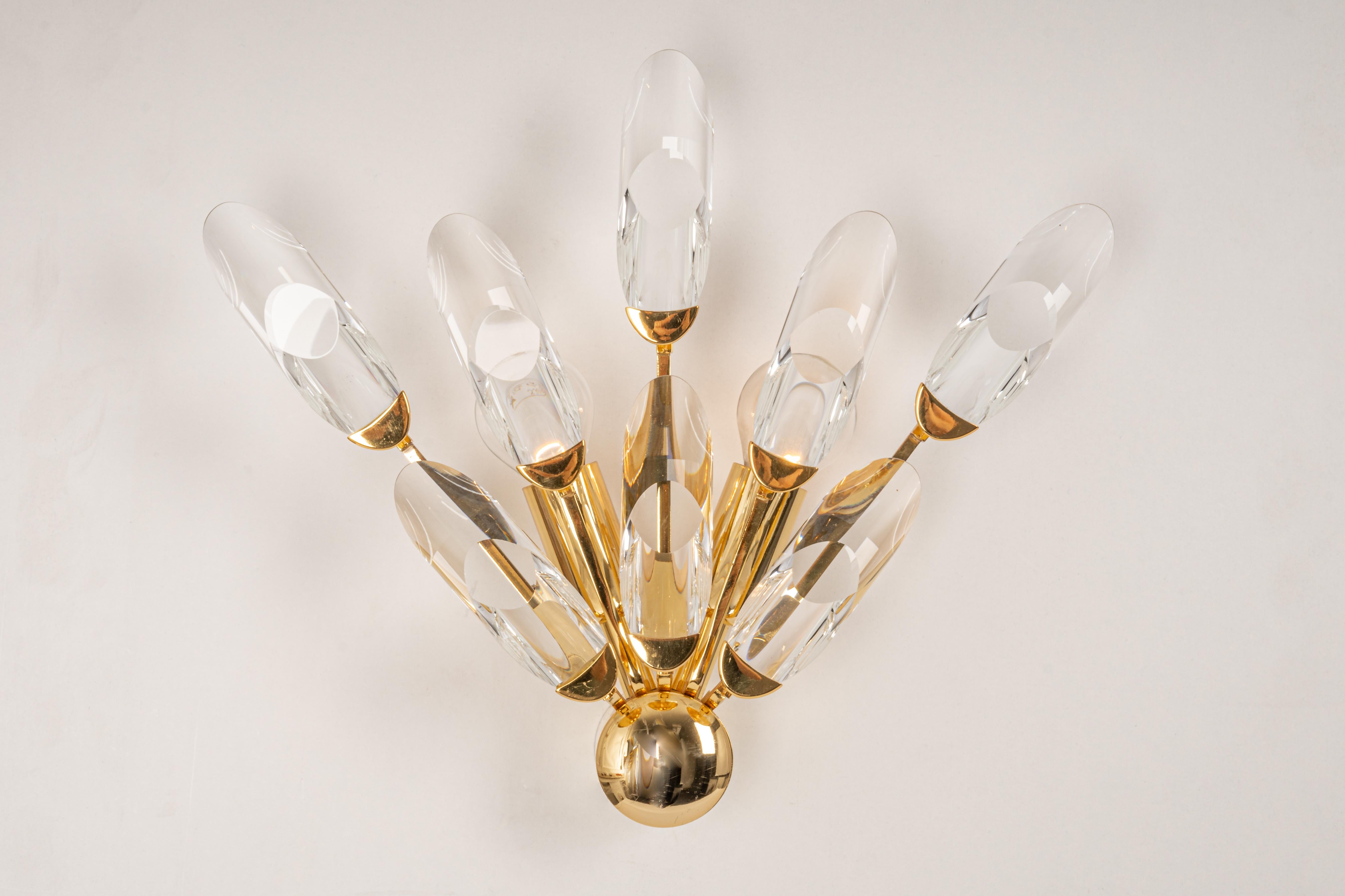 Italian Wall Light by Stilkronen, Gilt Brass Crystal Glass, 1970s For Sale 2