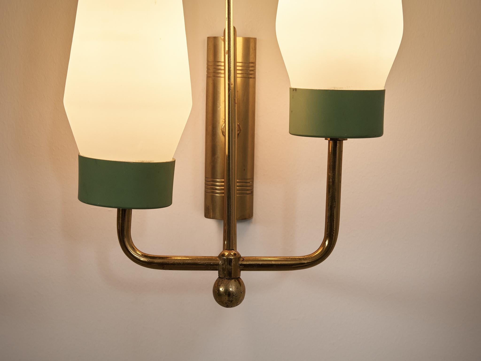 Italian Wall Light in Opaline Glass and Brass In Good Condition For Sale In Waalwijk, NL