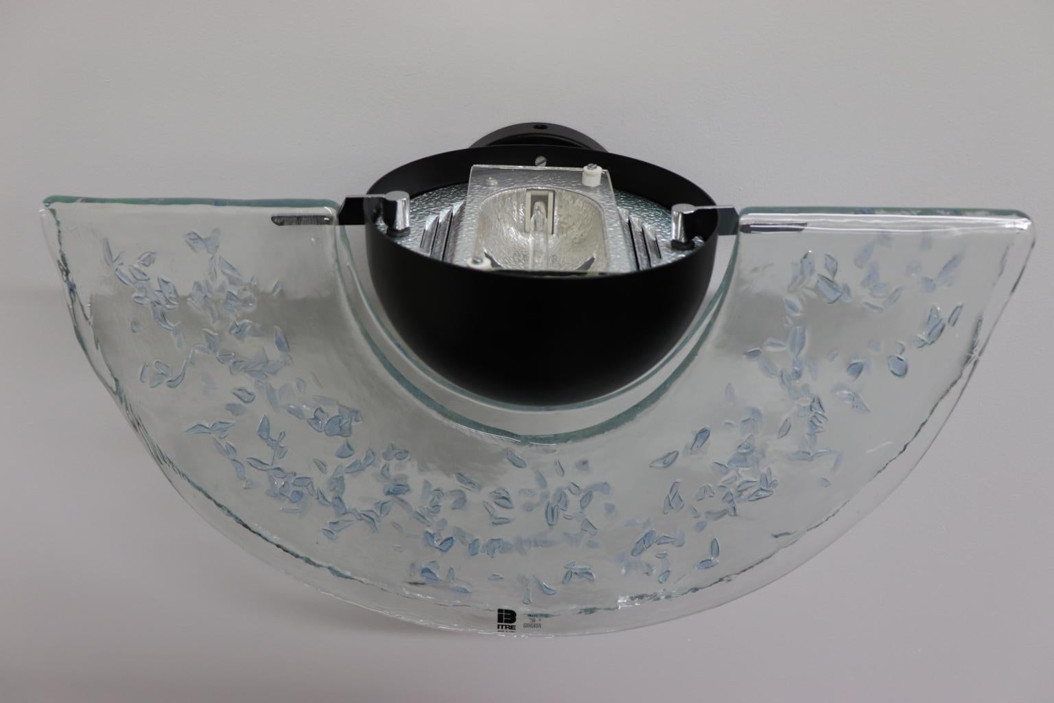 Italian Wall Light Murano Cast Transparent Glass with Light-Blue Insert Details For Sale 2