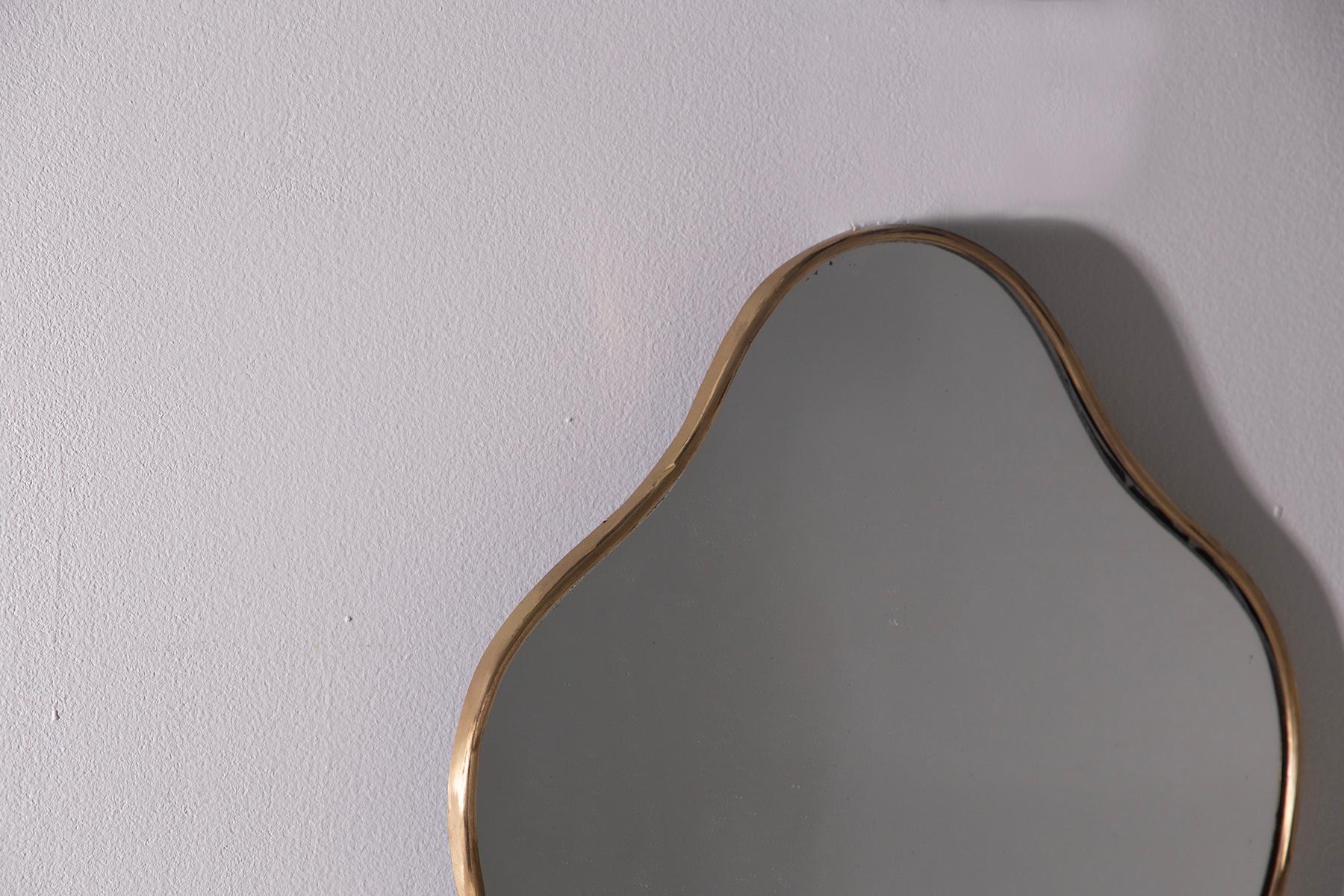 Ottone Italian wall Mirror vintage in brass in vendita
