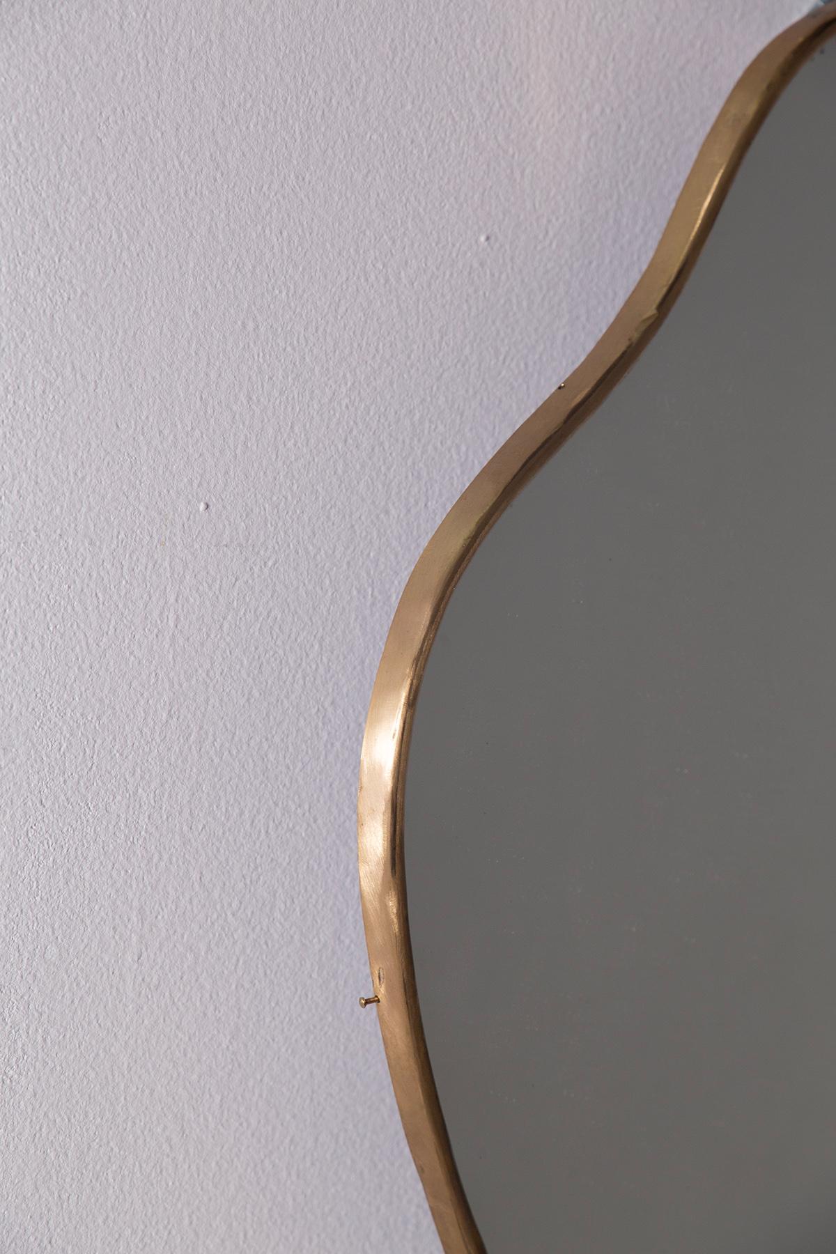 Italian wall Mirror vintage in brass in vendita 1