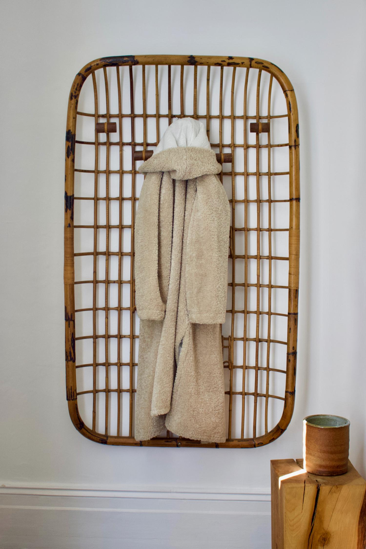Italienischer wandmontierter Garderobenständer aus Bambus, Mitte 20. im Angebot 11