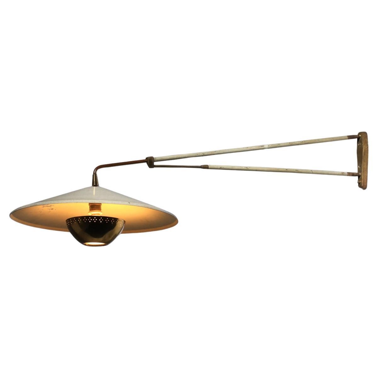 Italian wall sconce by Giuseppe Ostuni for Oluce, 1950s For Sale