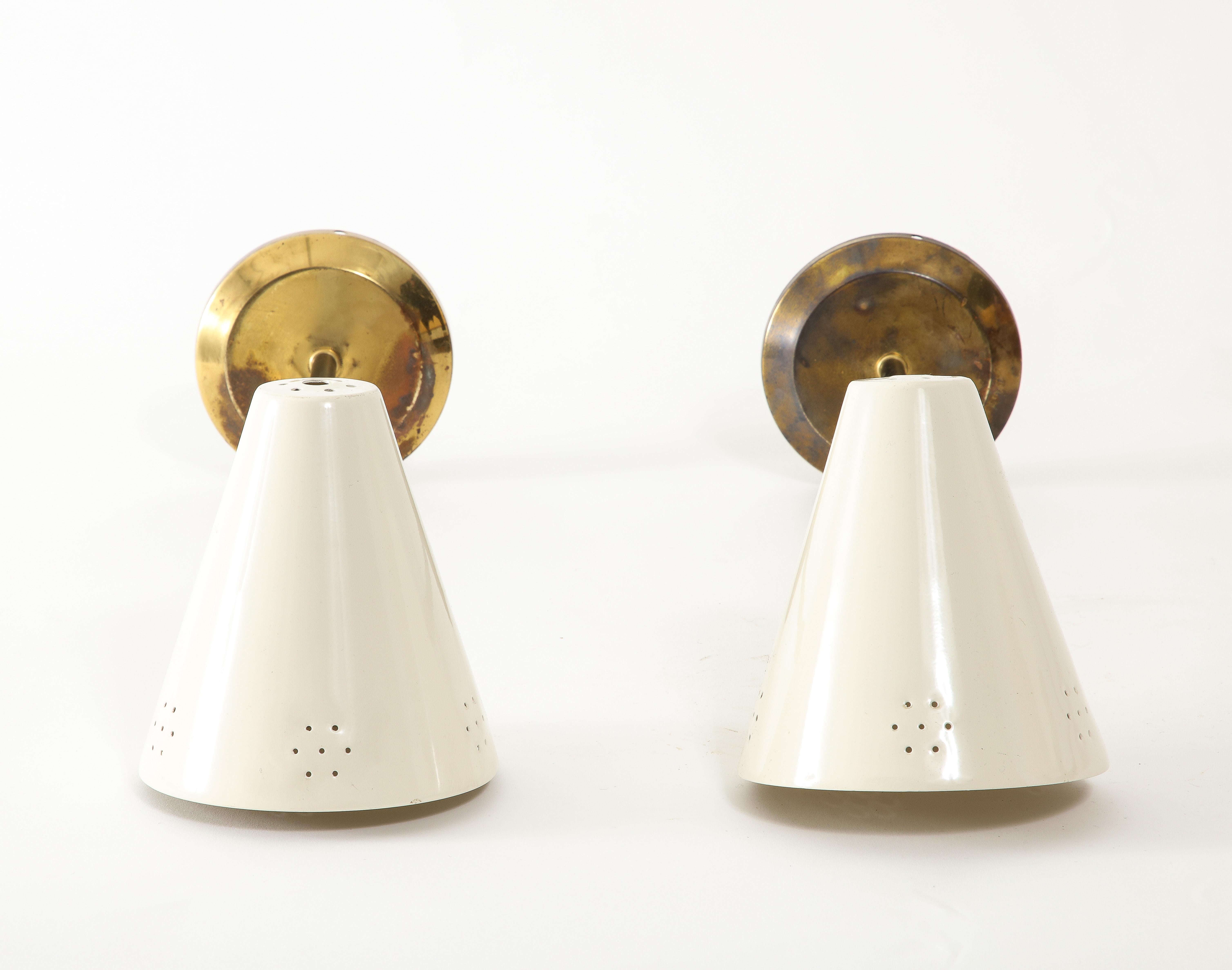 Aluminum & Brass White Wall Sconces, Italy 1960's For Sale 3