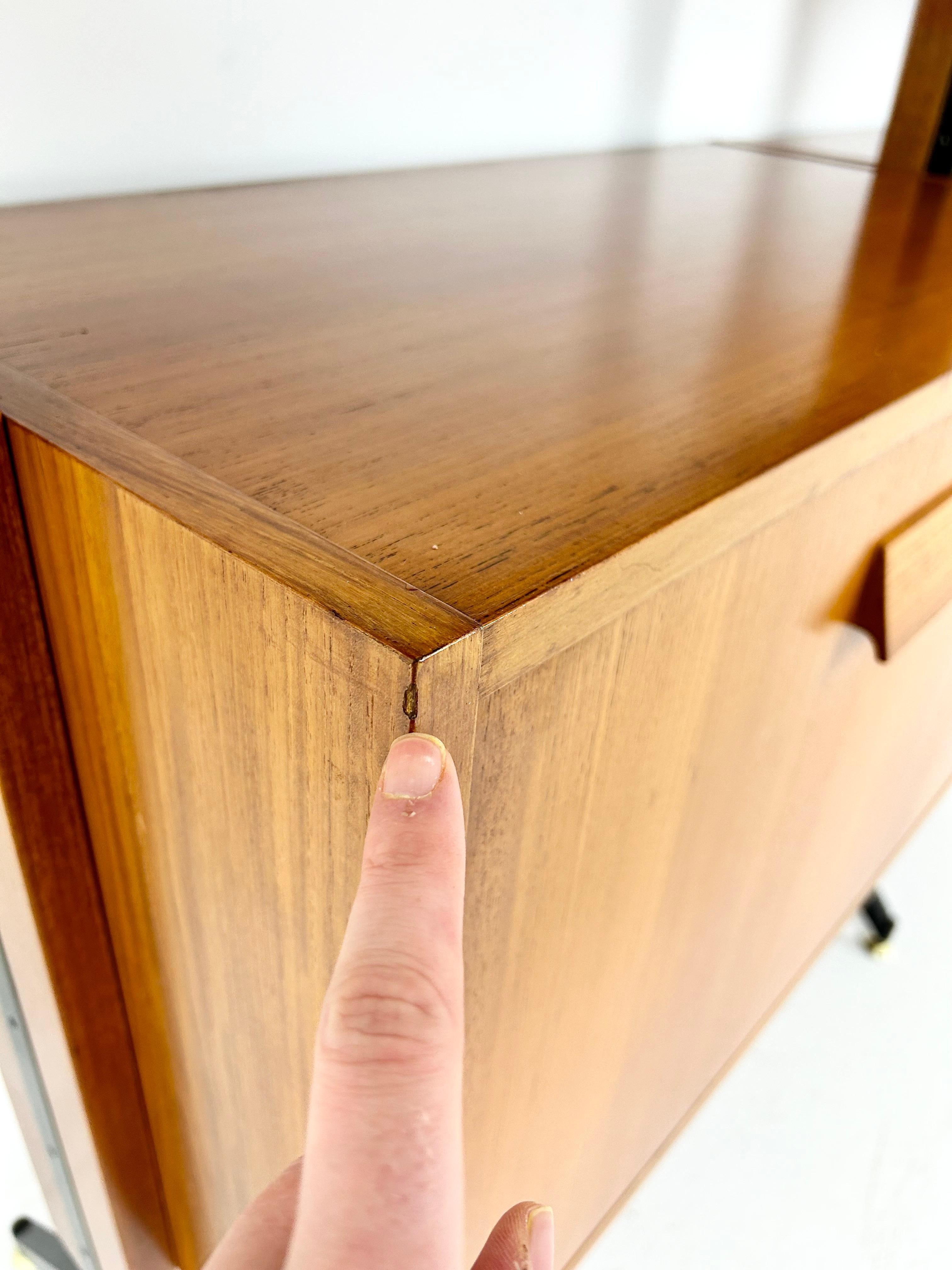 Italian Wall Unit, 1960s in vendita 6