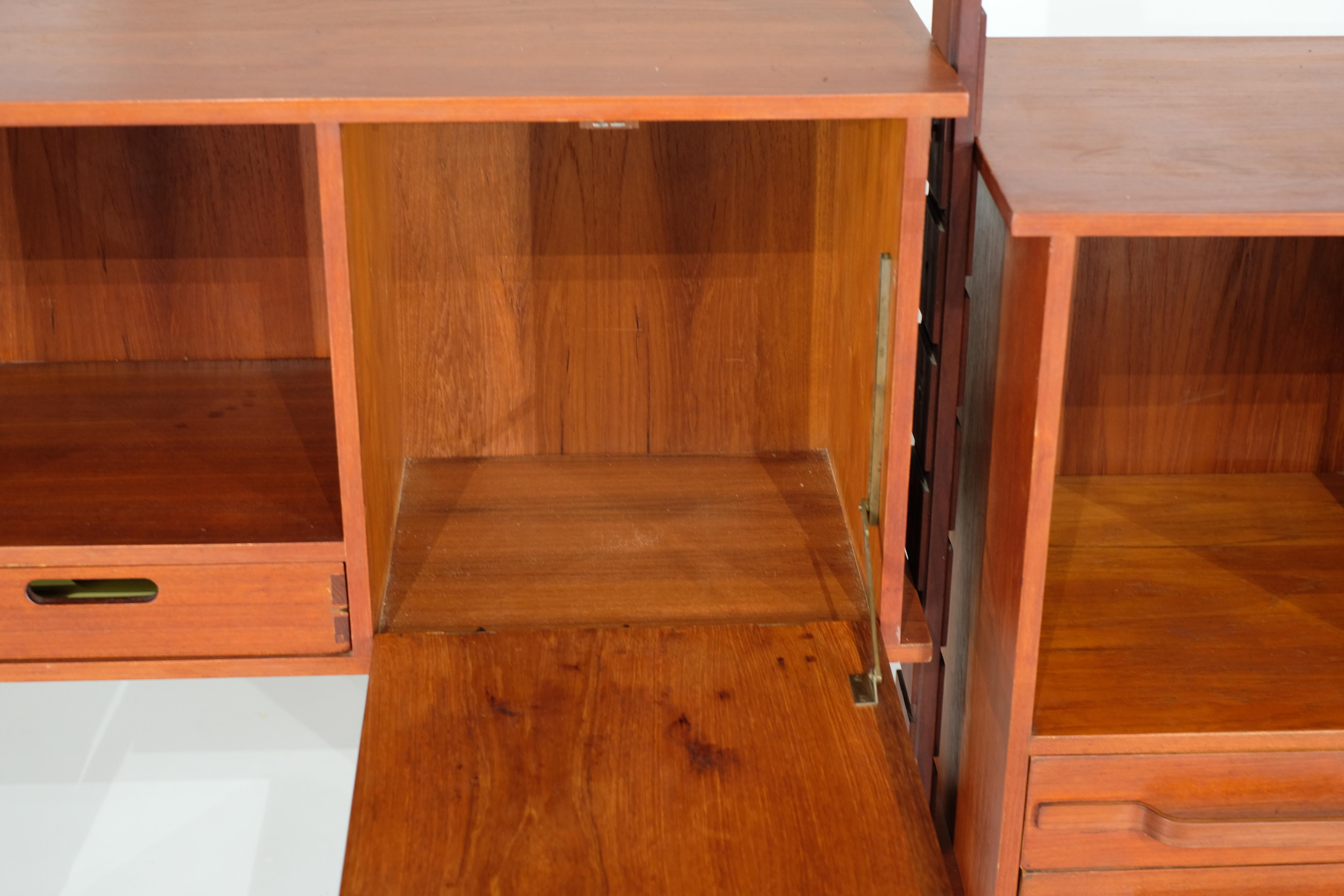 Parete attrezzata italiana in teak - anni '60 in vendita 1