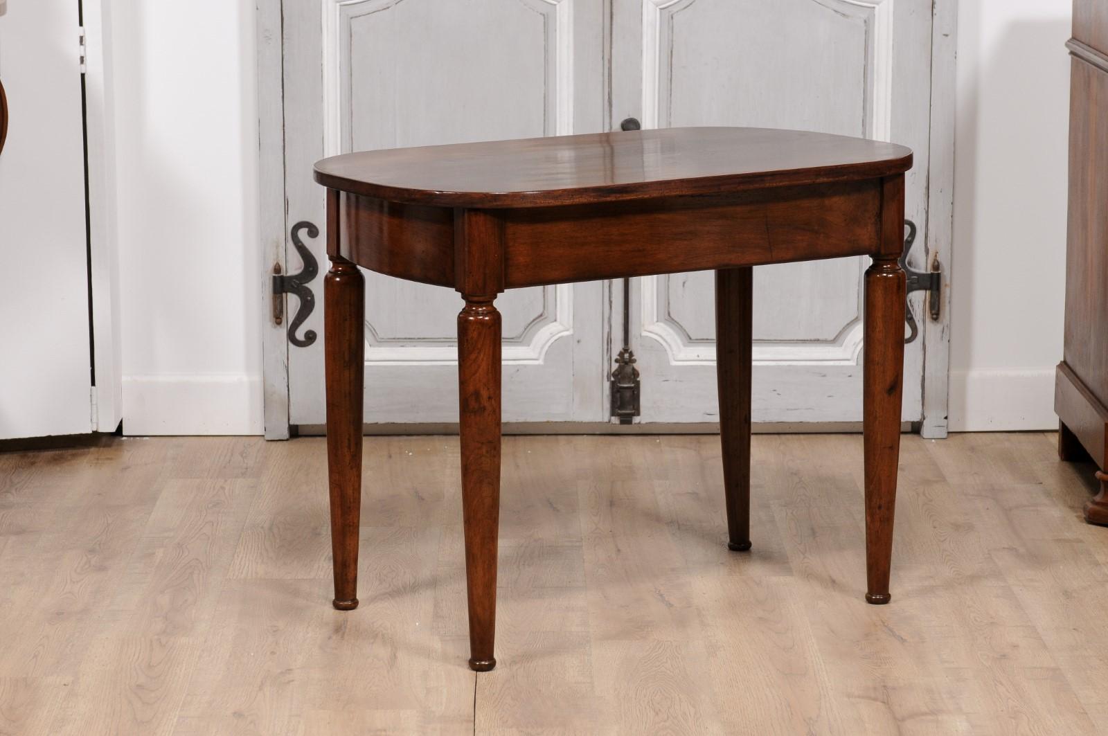 Italian Walnut 1890s Side Table with Oval Top, One Drawer and Cylindrical Legs For Sale 7