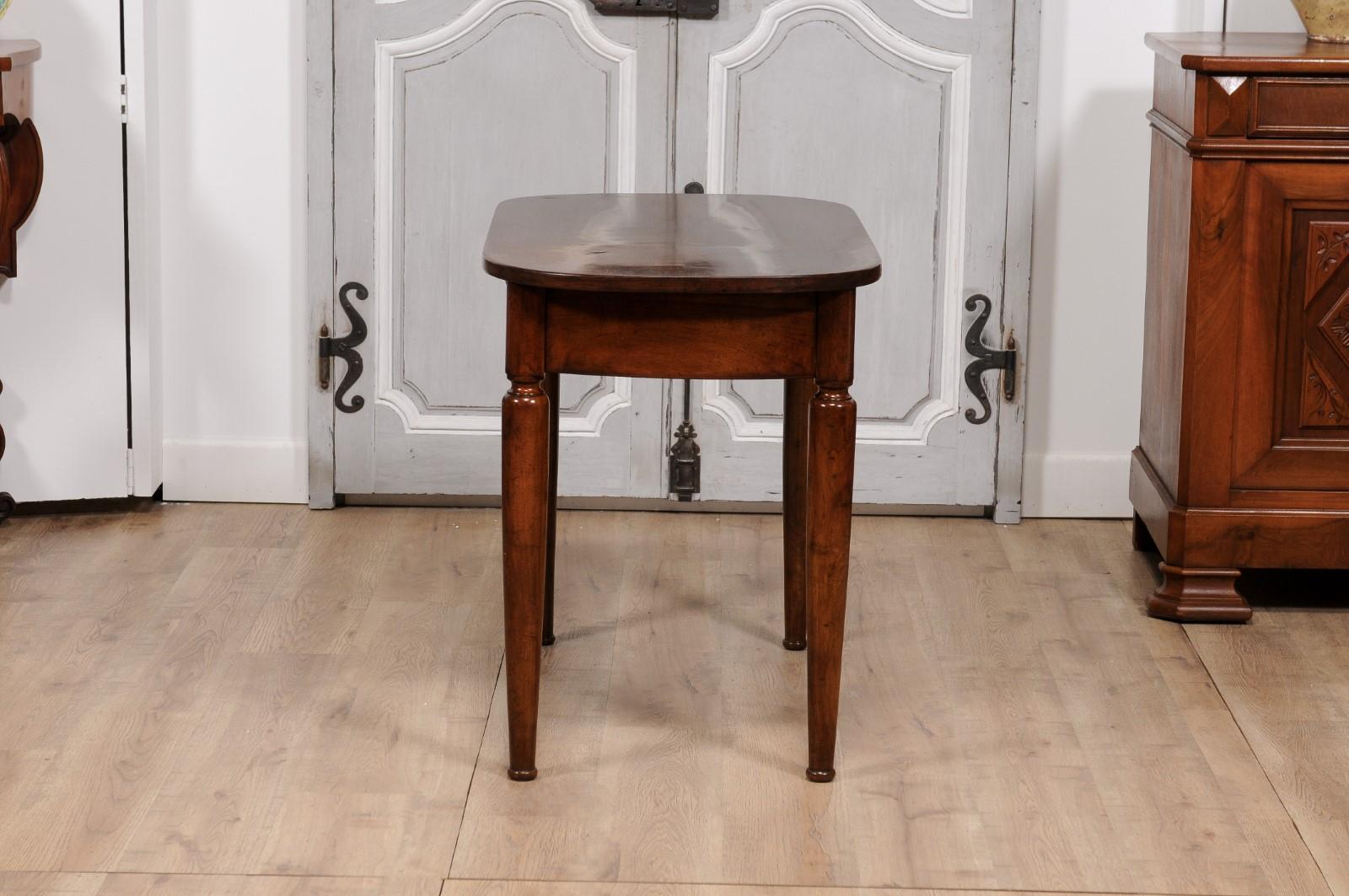 Italian Walnut 1890s Side Table with Oval Top, One Drawer and Cylindrical Legs For Sale 8