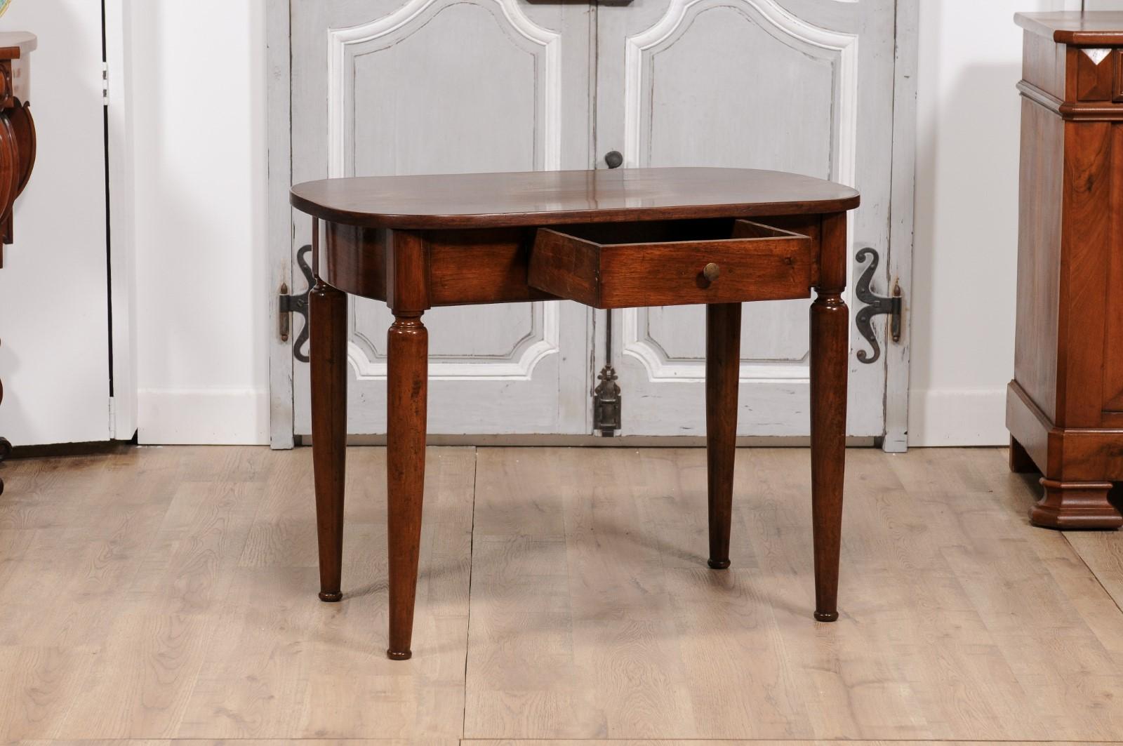 Italian Walnut 1890s Side Table with Oval Top, One Drawer and Cylindrical Legs For Sale 1