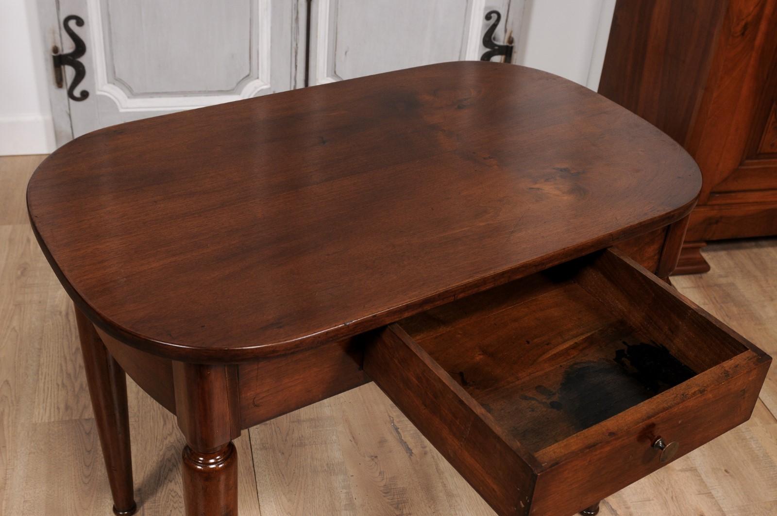 Italian Walnut 1890s Side Table with Oval Top, One Drawer and Cylindrical Legs For Sale 3