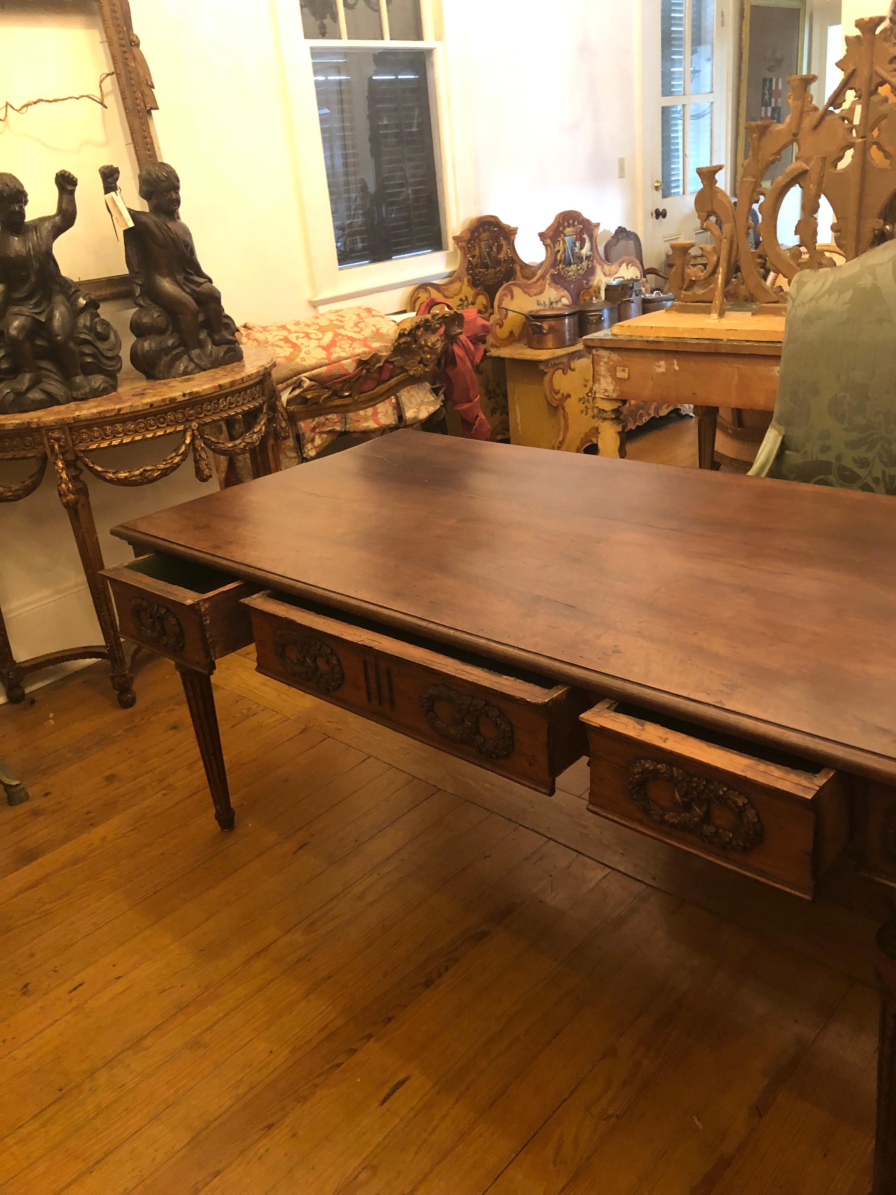 Italian Walnut 18th Century Bureau Plat For Sale At 1stdibs
