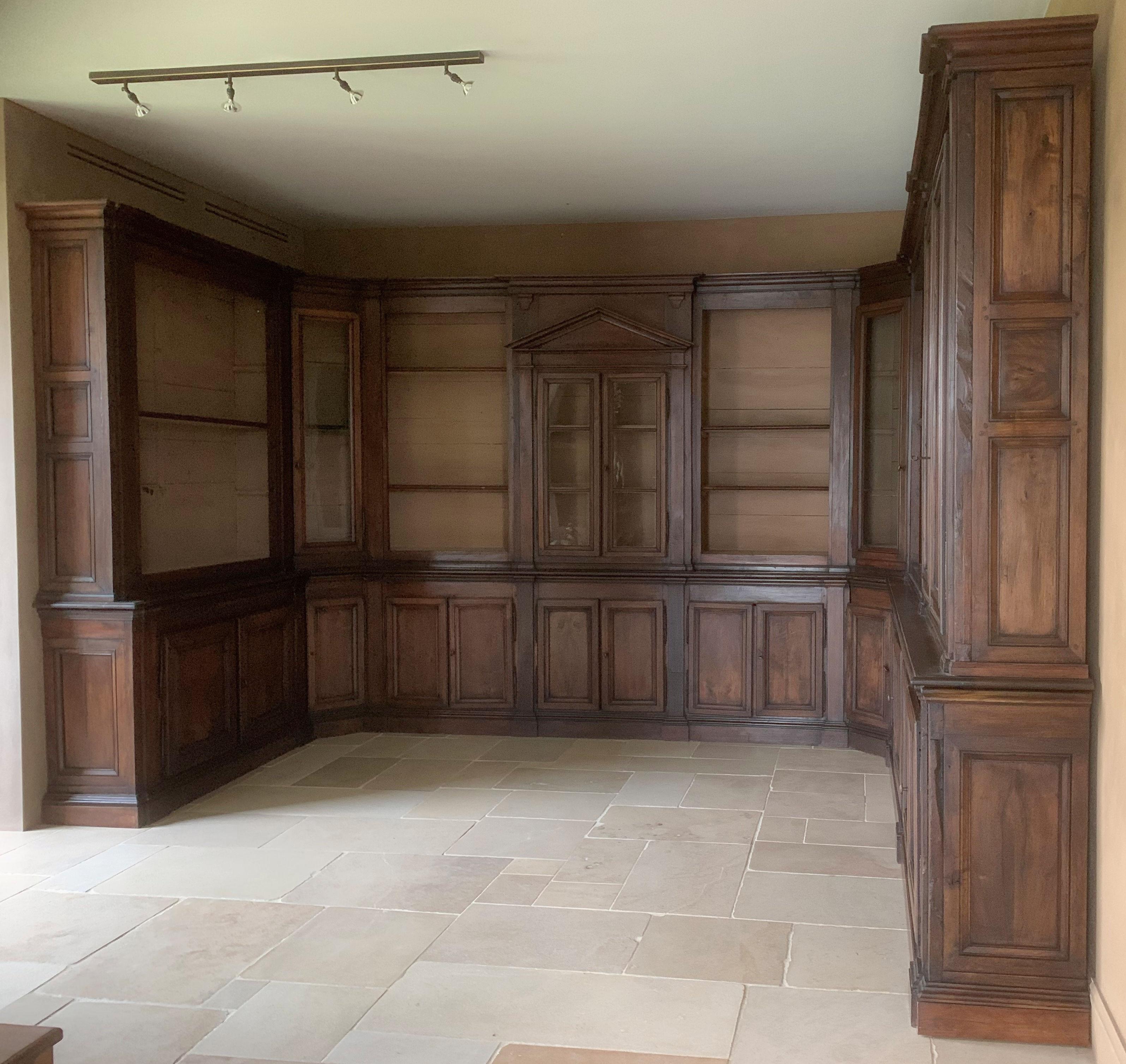 Italian Walnut 18th Century Library Bookcase Panneling For Sale 9