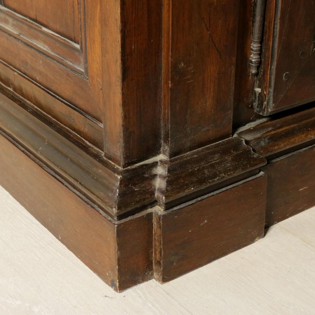 Italian Walnut 18th Century Library Bookcase Panneling 15