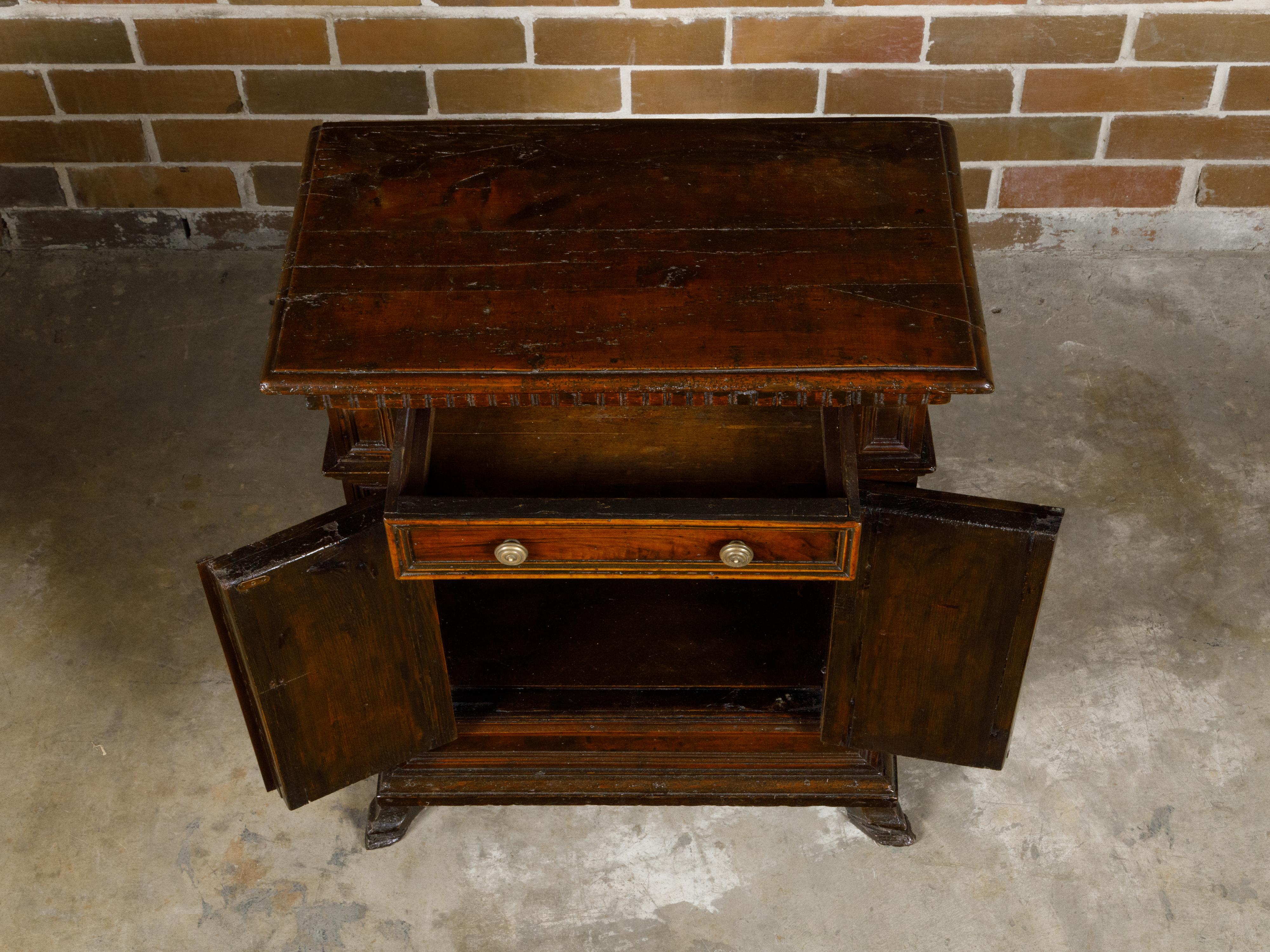 Italian Walnut 19th Century Credenzino with Dentil Molding and Carved Feet For Sale 8