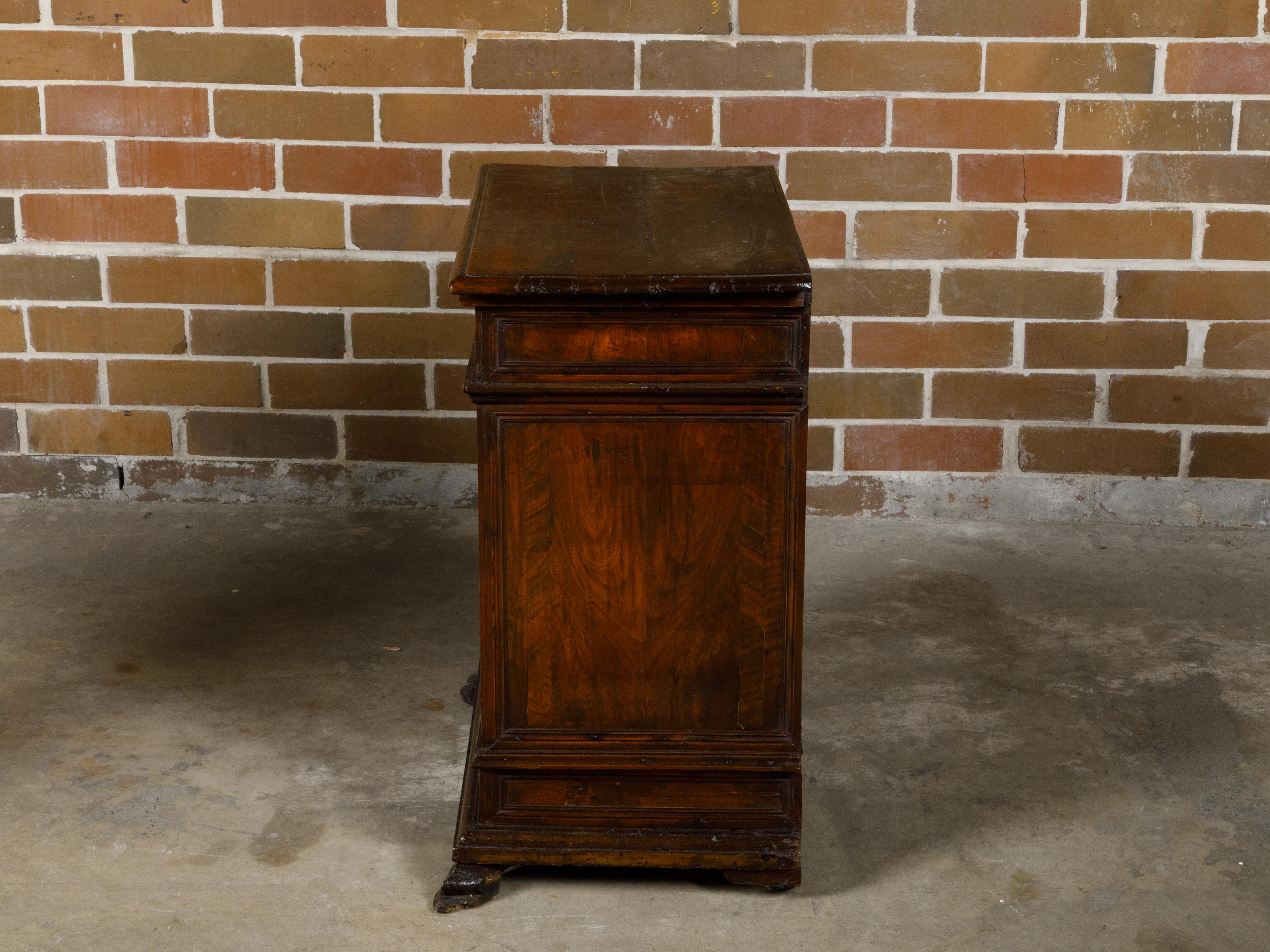 Italian Walnut 19th Century Credenzino with Dentil Molding and Carved Feet For Sale 10