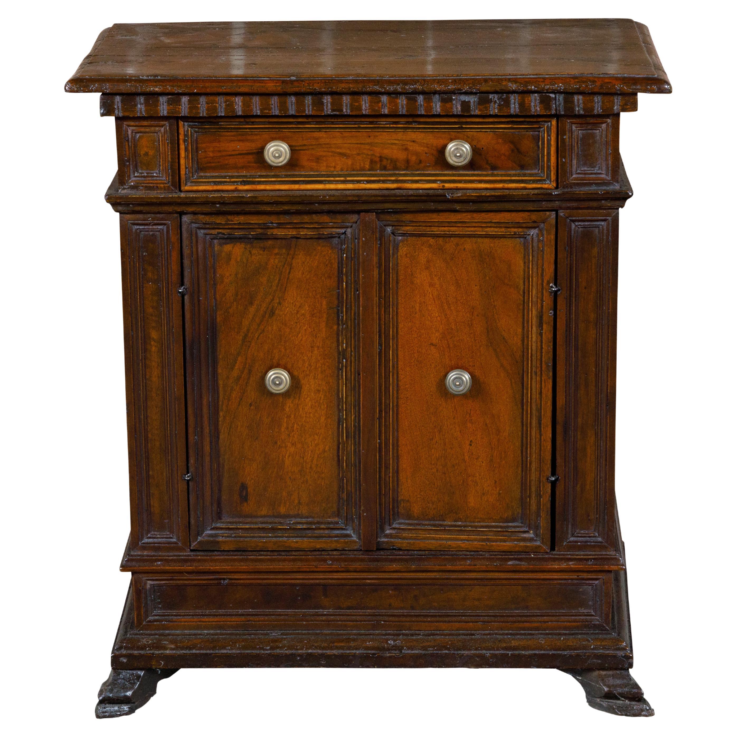Italian Walnut 19th Century Credenzino with Dentil Molding and Carved Feet For Sale