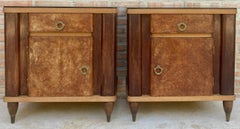 Italienische Nachttische aus Nussbaum- und Buchenholz mit schwarzem Glas, 1940er Jahre, 2er-Set