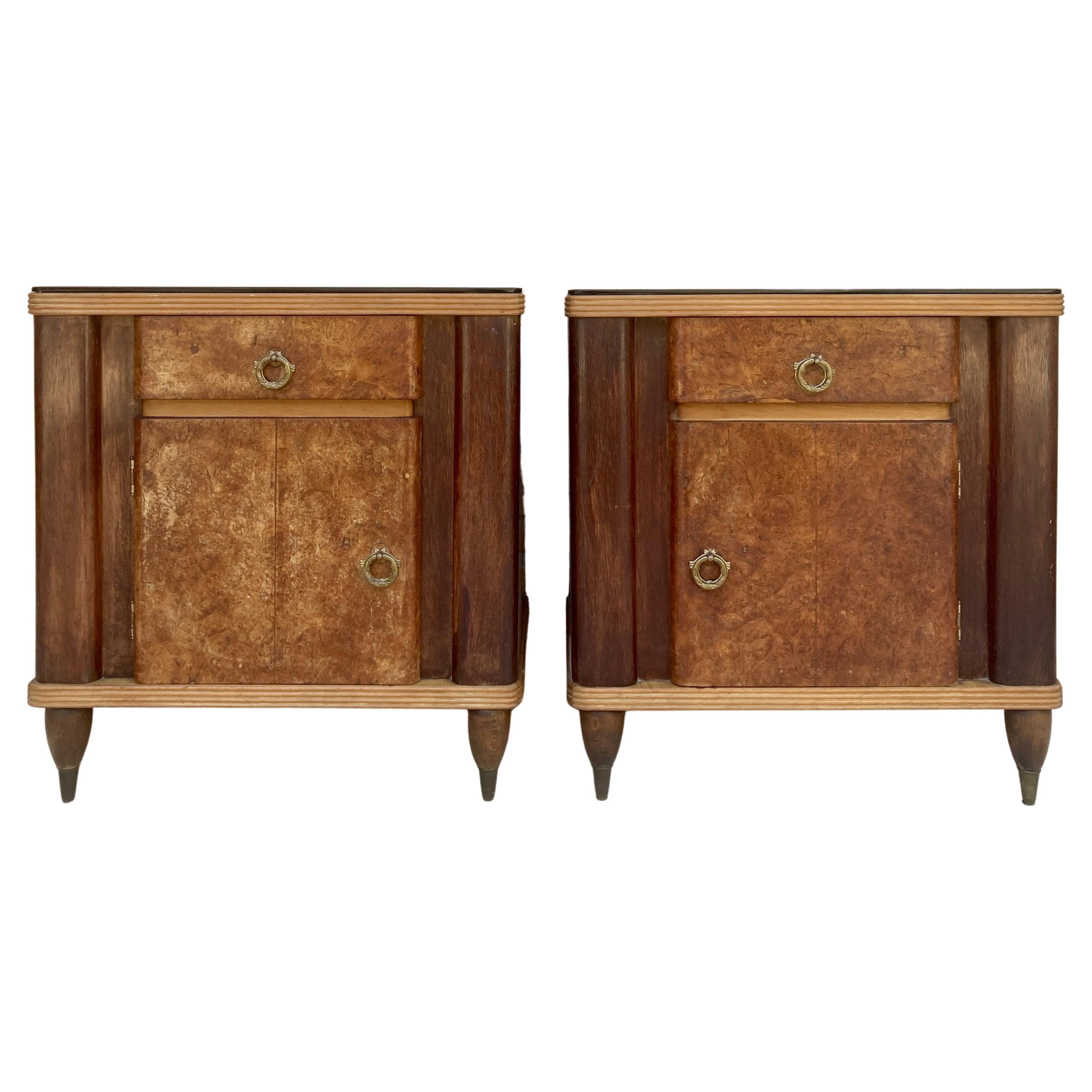 Italian Walnut and Beech Wood Nightstands with Black Glass, 1940s, Set of 2 For Sale