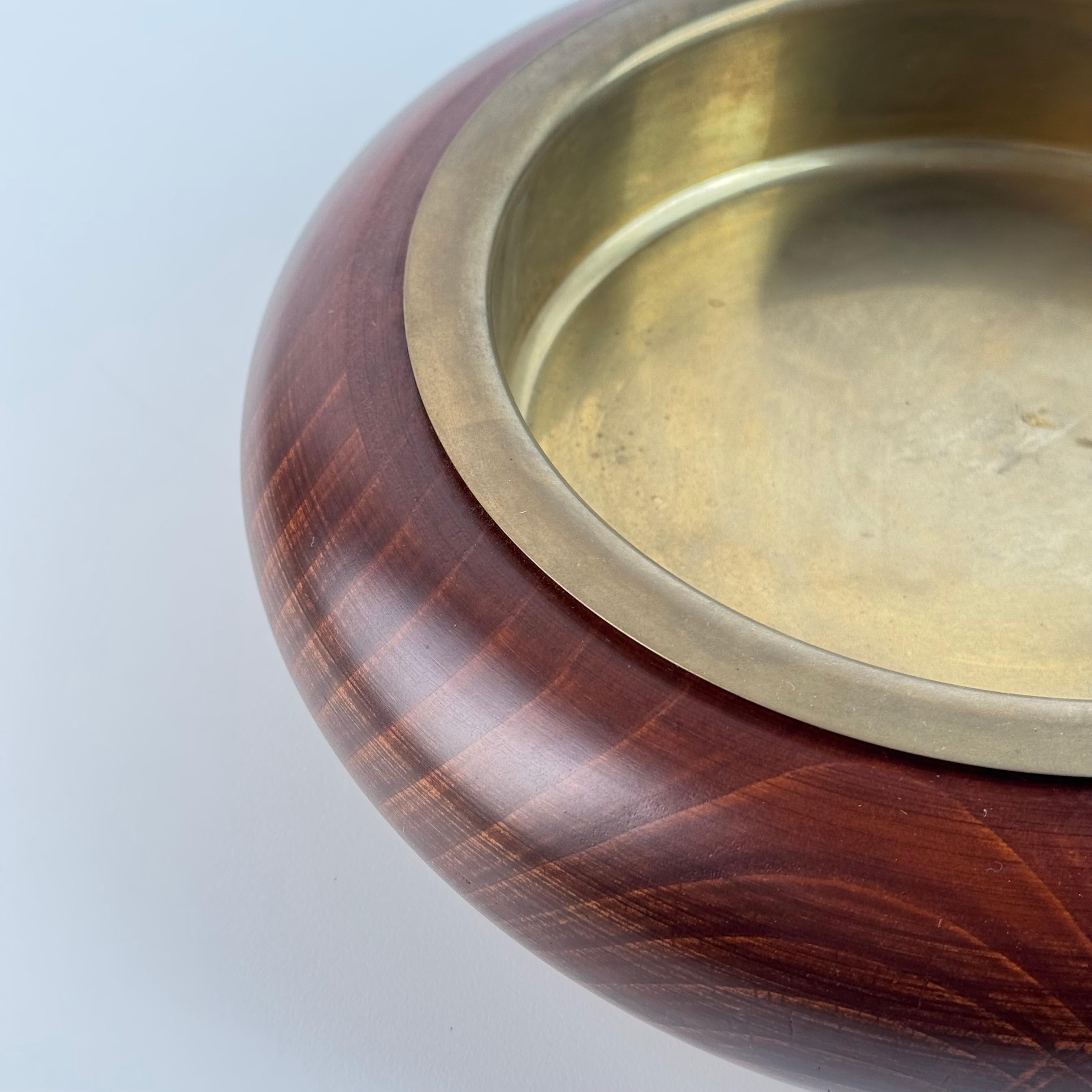 Italian Walnut and Patinated Brass Vide-Poche / Ashtray by Sandro Petti, Liwan's (Moderne der Mitte des Jahrhunderts) im Angebot