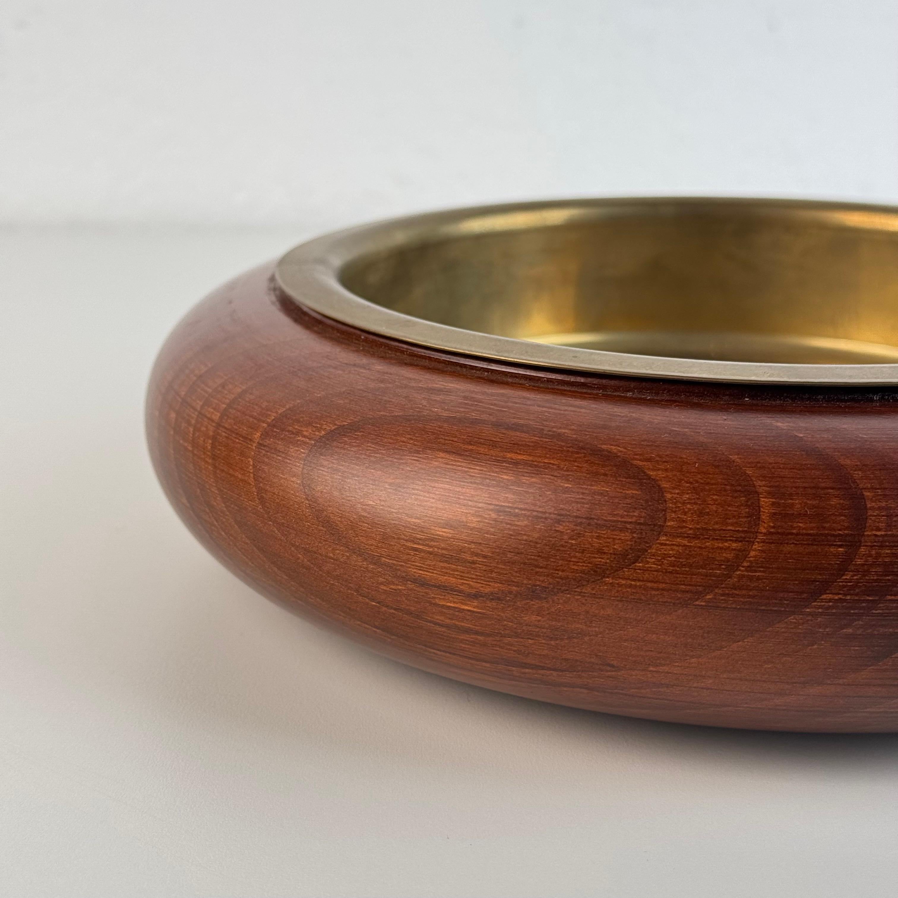 Italian Walnut and Patinated Brass Vide-Poche / Ashtray by Sandro Petti, Liwan's im Angebot 1