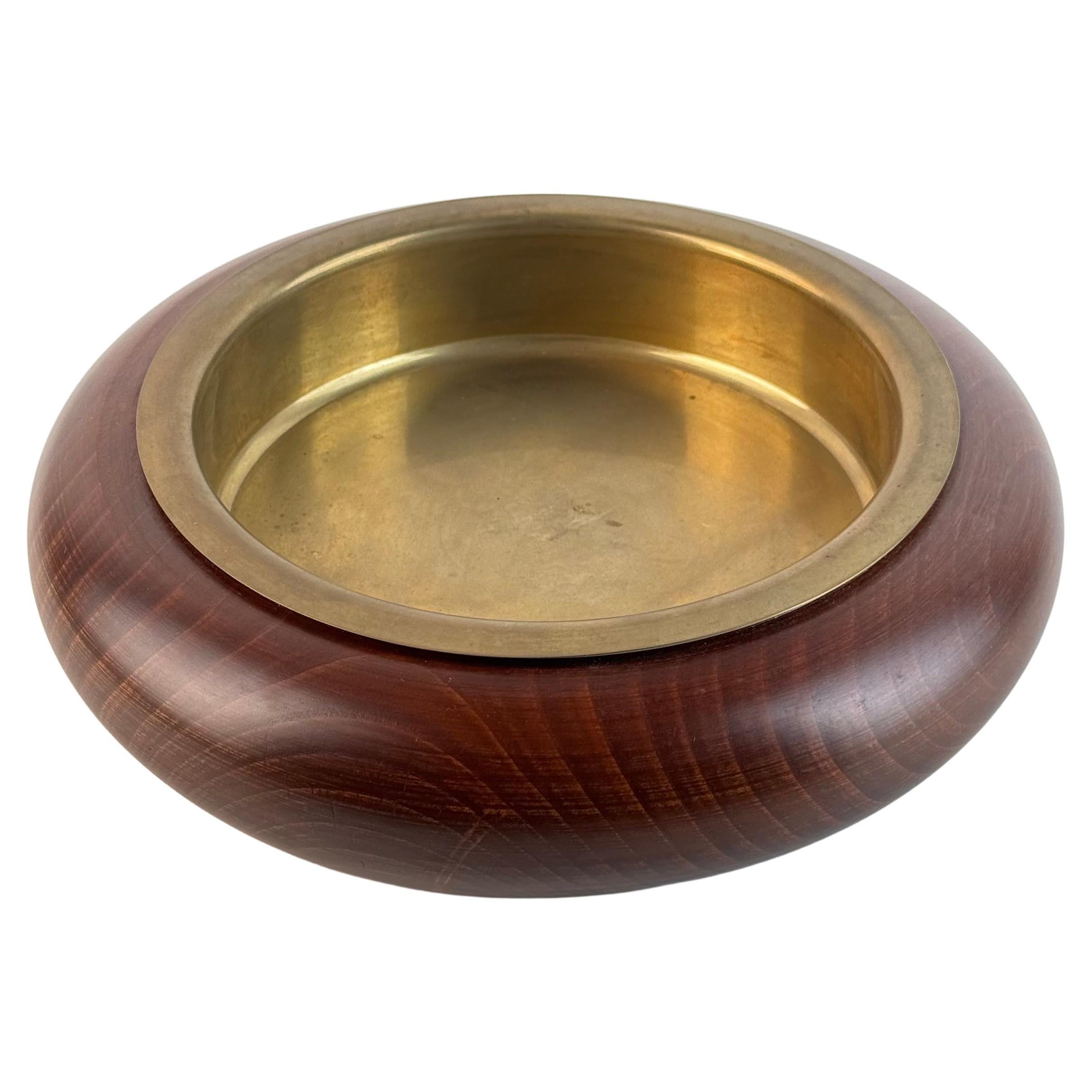 Italian Walnut and Patinated Brass Vide-Poche / Ashtray by Sandro Petti, Liwan
s