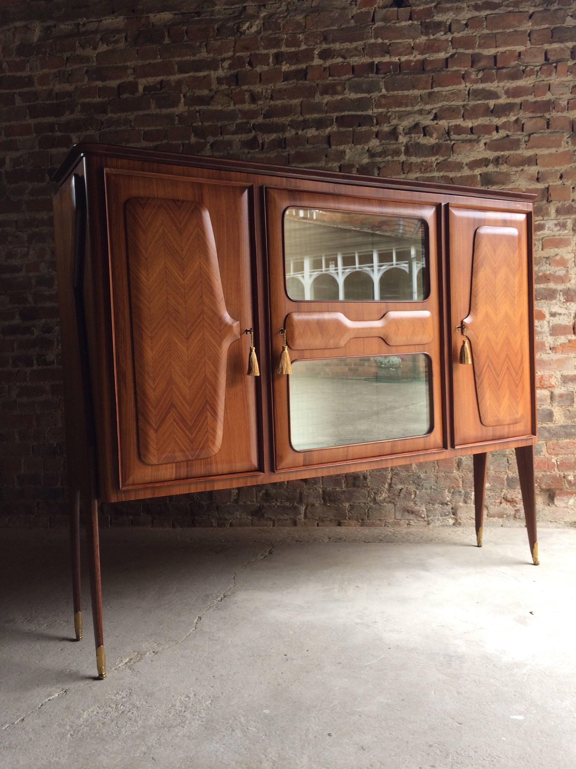 Italian Walnut Bar Cabinet by Vittorio Dassi Vintage, circa 1950s Midcentury 3