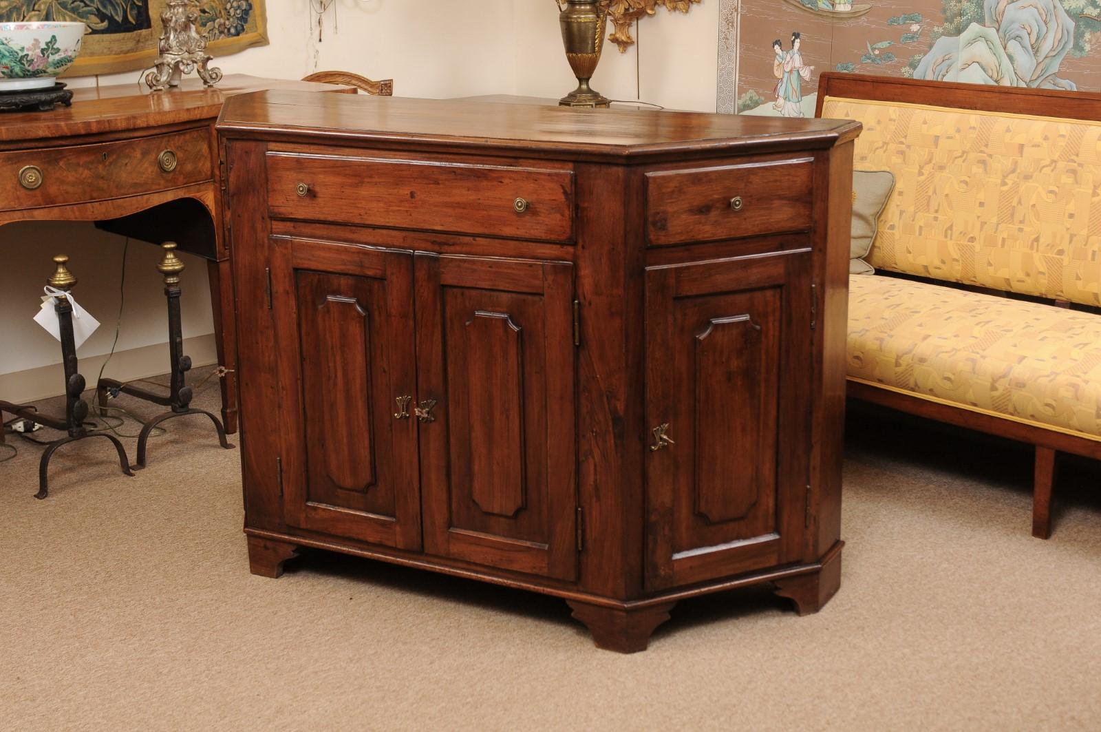 Italian Walnut Canted Crendenza, Early 19th Century 12