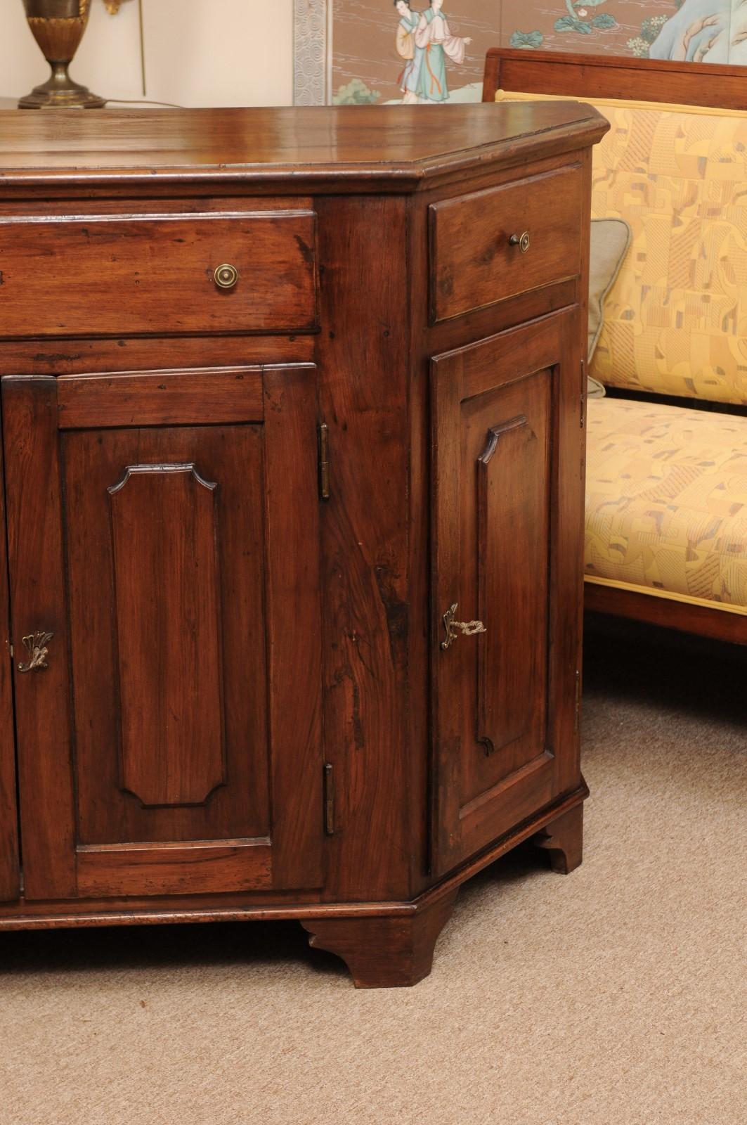 Italian Walnut Canted Crendenza, Early 19th Century 17