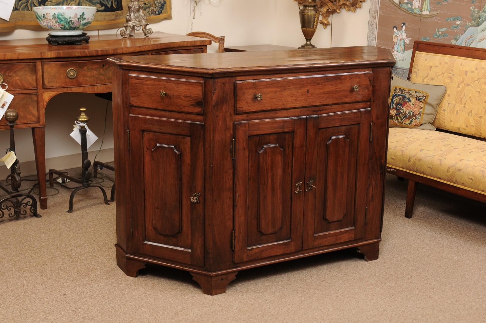 Italian Walnut Canted Crendenza, Early 19th Century 4