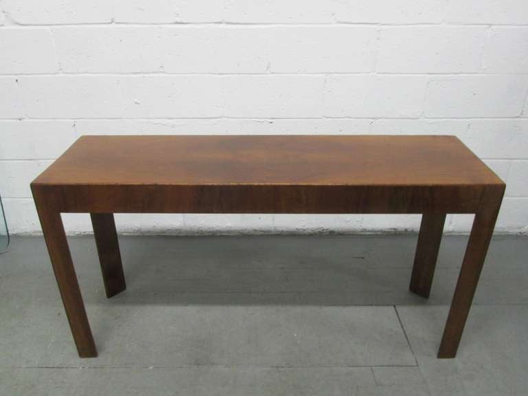 Italian Walnut Console Table In Good Condition In New York, NY