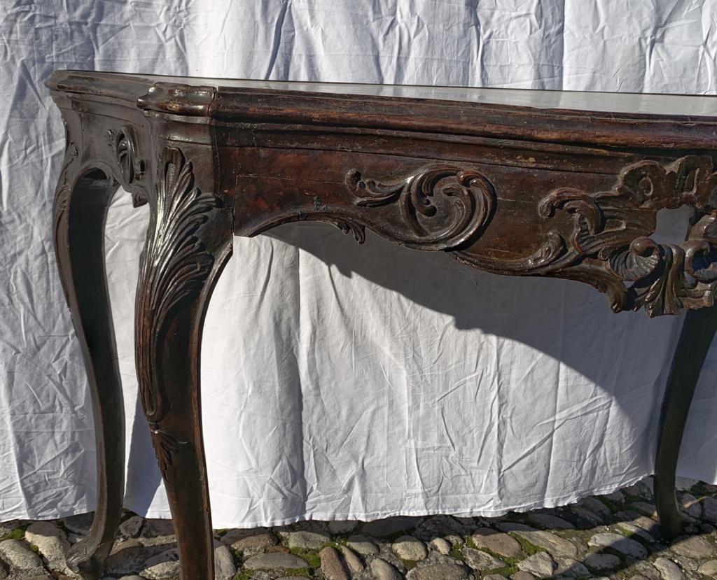 Italian Walnut Console Table, Venice 18th Century Marble Top Venetian In Fair Condition For Sale In Varmo, IT