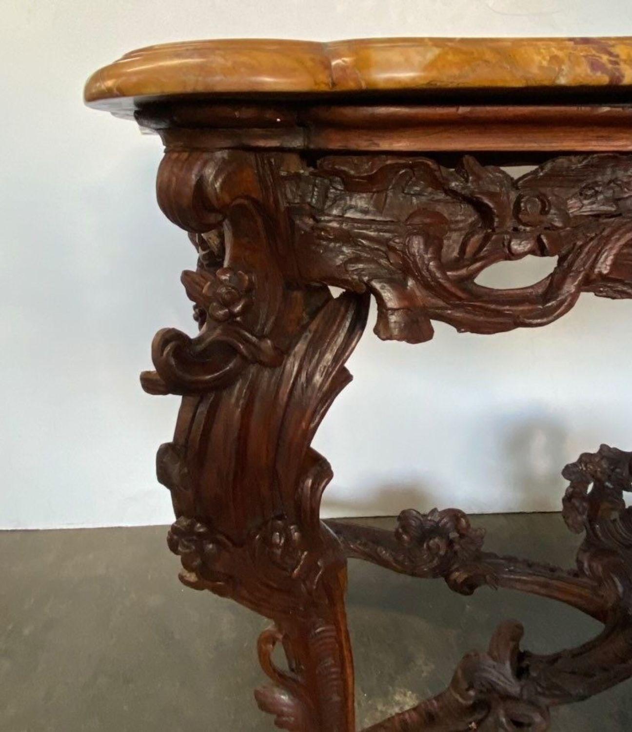 Italian Walnut Console with Marble Top, 18th Century In Good Condition For Sale In Los Angeles, CA