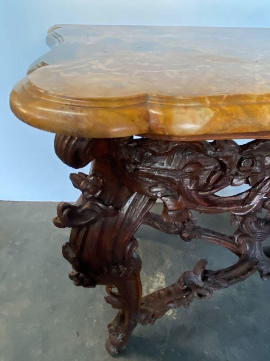 Italian Walnut Console with Marble Top, 18th Century For Sale 1