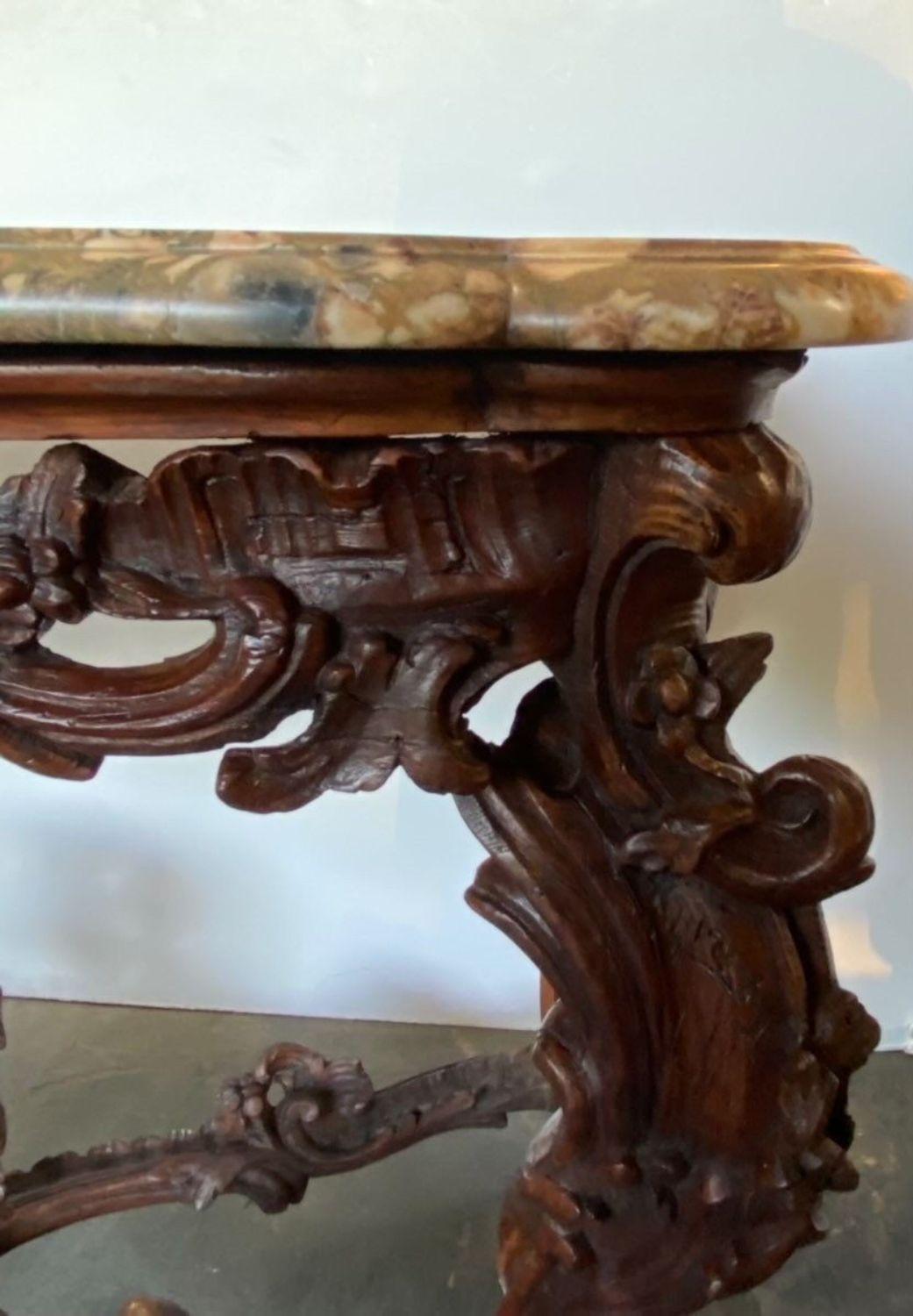 Italian Walnut Console with Marble Top, 18th Century For Sale 3