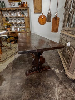 Table de ferme italienne en noyer, datant d'environ 1800