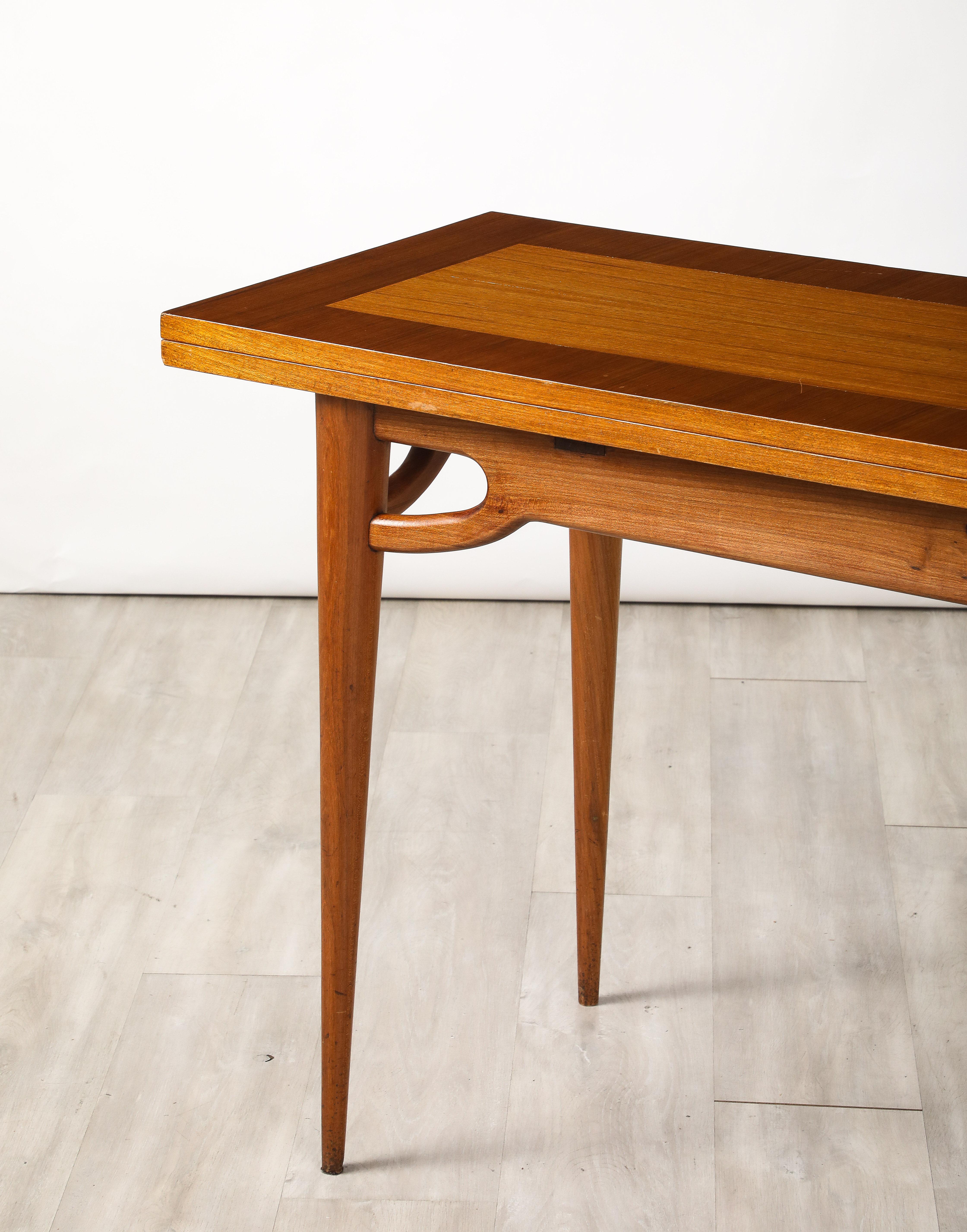 Italian Walnut Flip-Top Console Table, Italy, circa 1950 In Good Condition For Sale In New York, NY