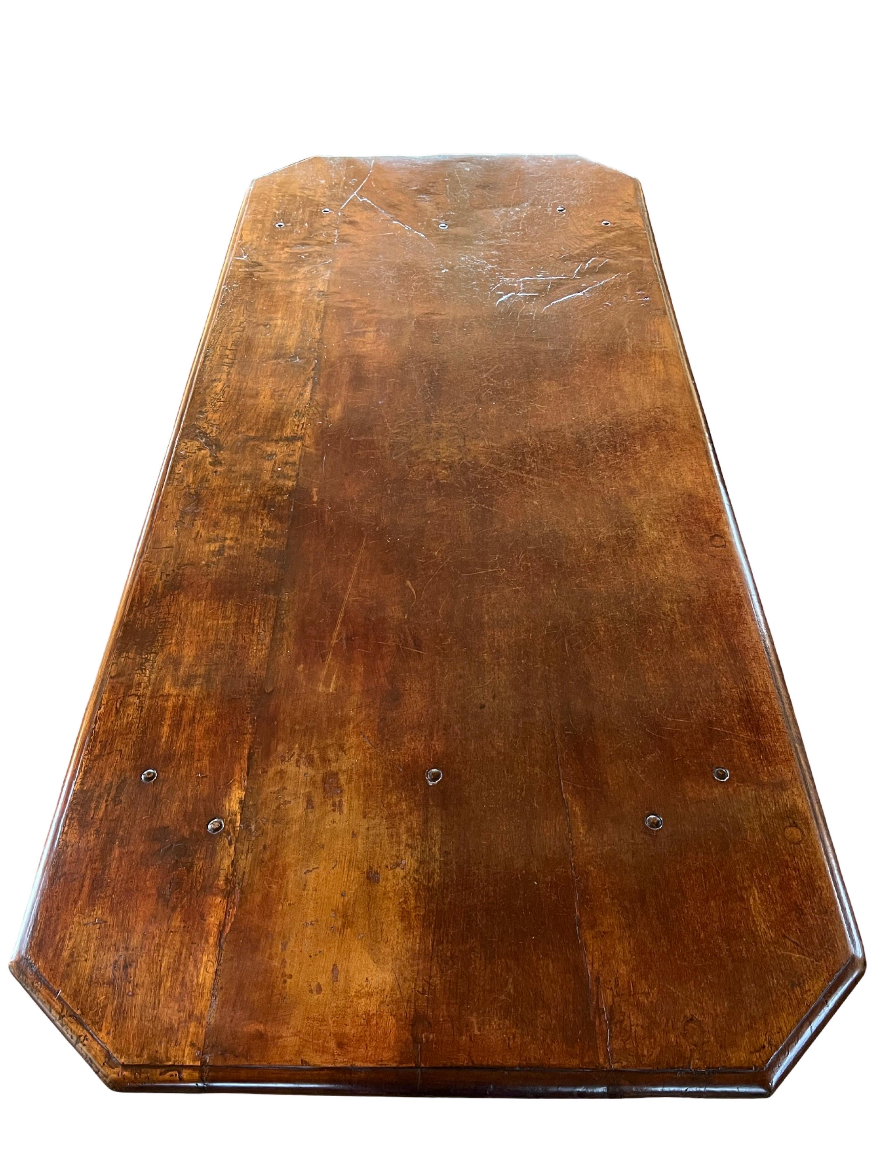 XVIIIe siècle Table de salle à manger Fratino italienne avec pieds en forme de lyre, 18ème siècle en vente