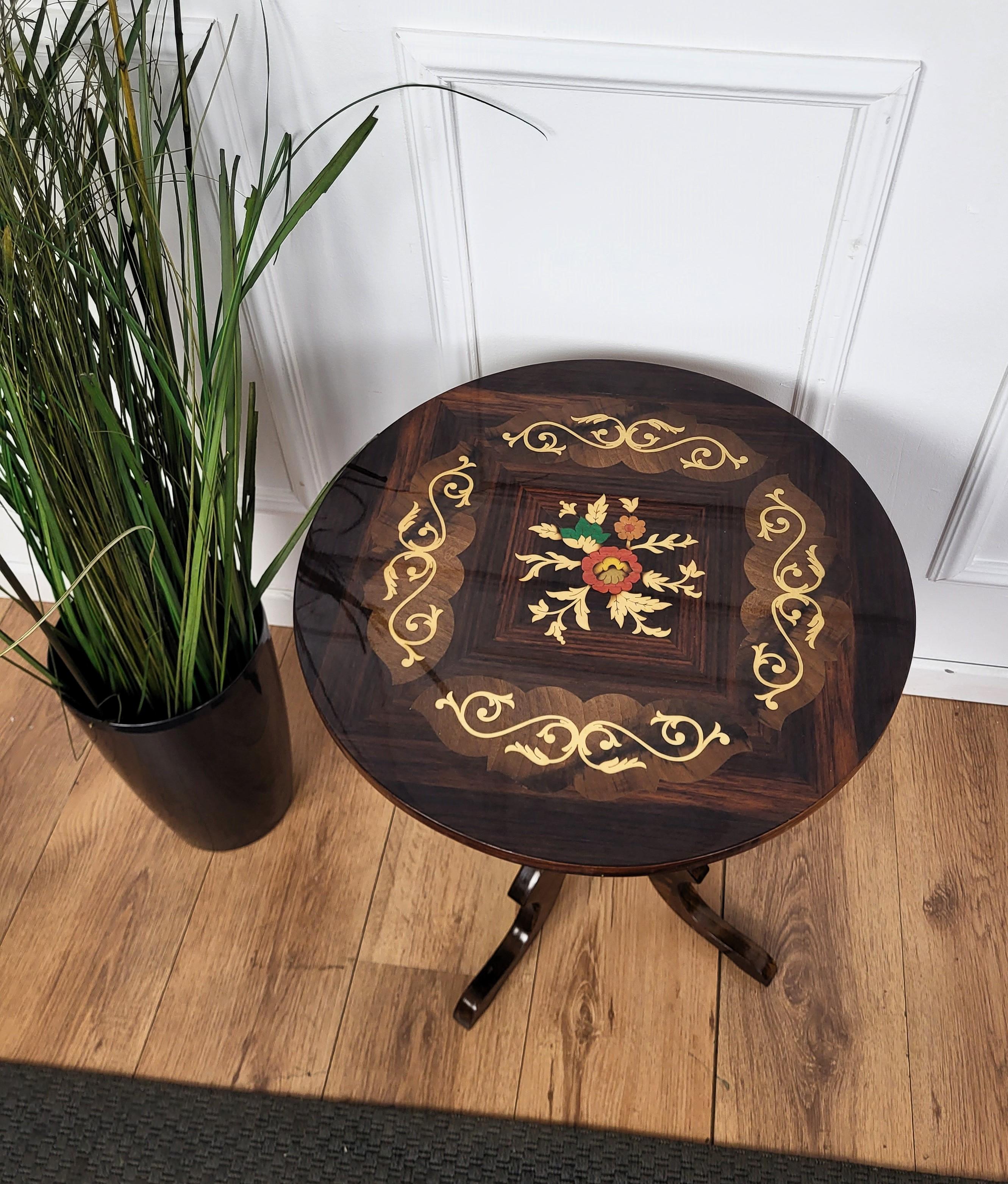 Mid-Century Modern Italian Walnut Inlay Marquetry Round Tripod Sofa or Side Table For Sale