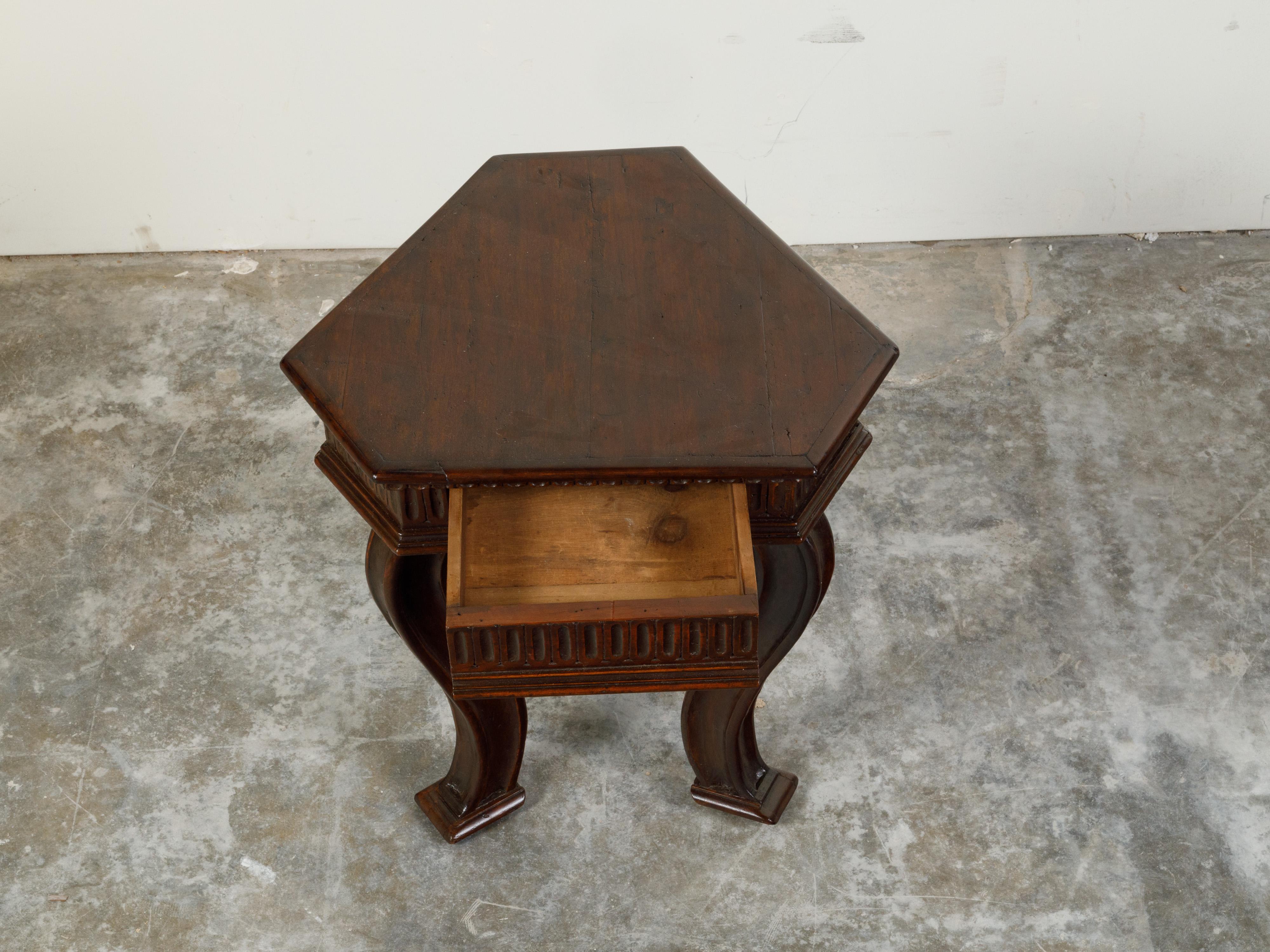 Carved Italian Walnut Late 18th Century Low Side table with Hexagonal Top and Volutes