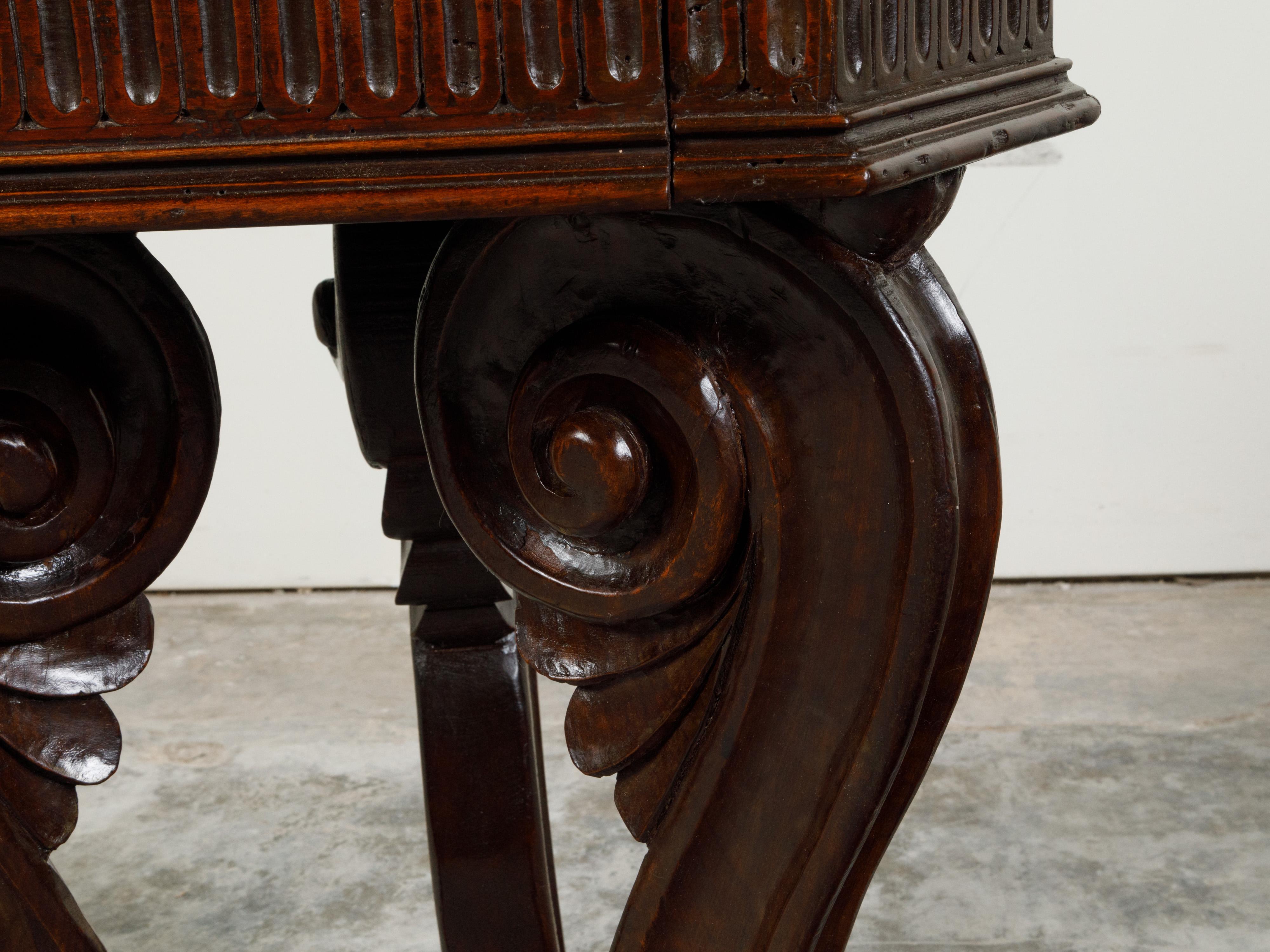 Italian Walnut Late 18th Century Low Side table with Hexagonal Top and Volutes 4