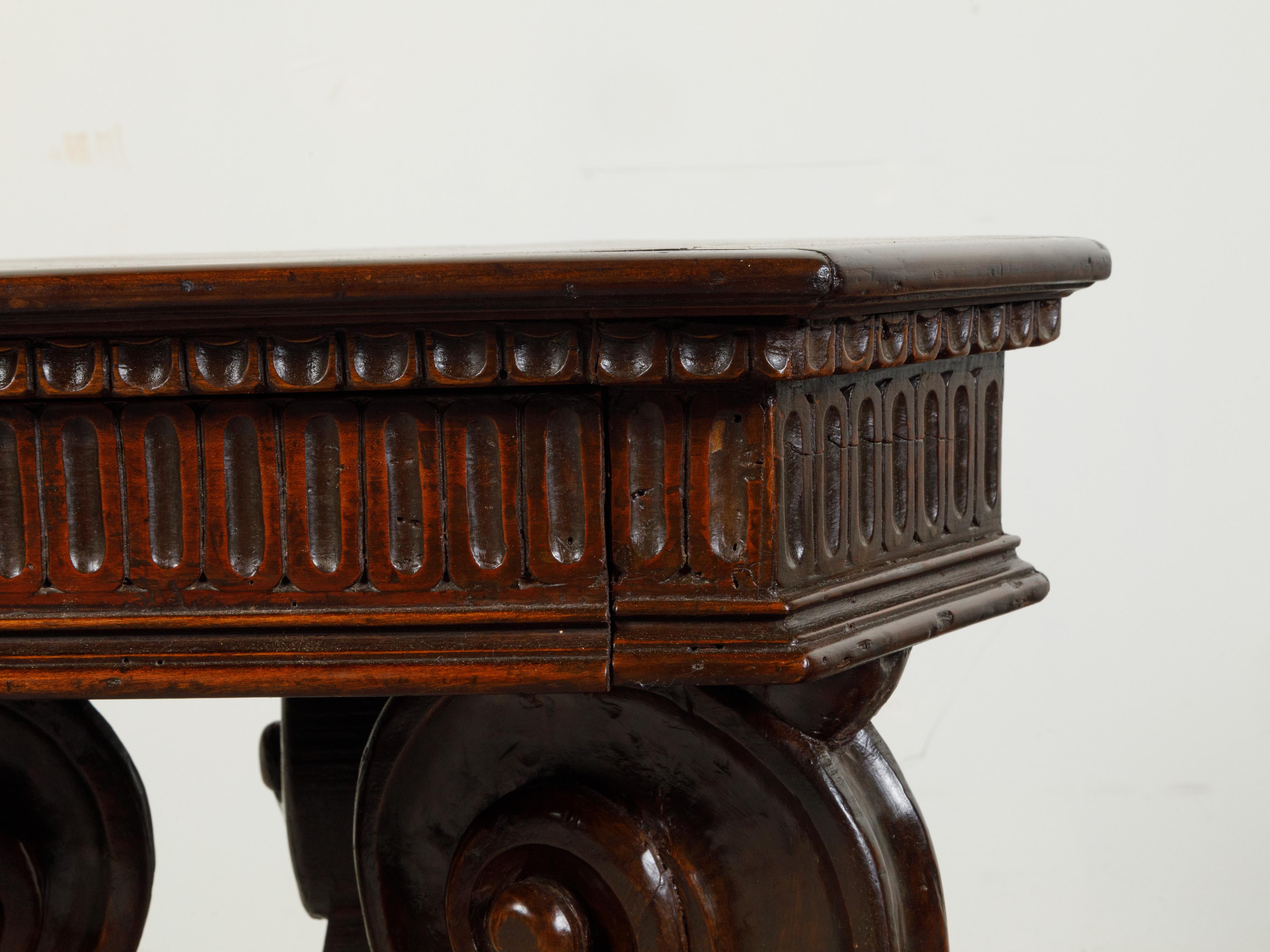 Italian Walnut Late 18th Century Low Side table with Hexagonal Top and Volutes 5