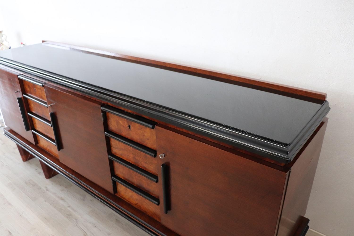 Italian Walnut Long Sideboard with Glass Top, of the Period Art Deco For Sale 7