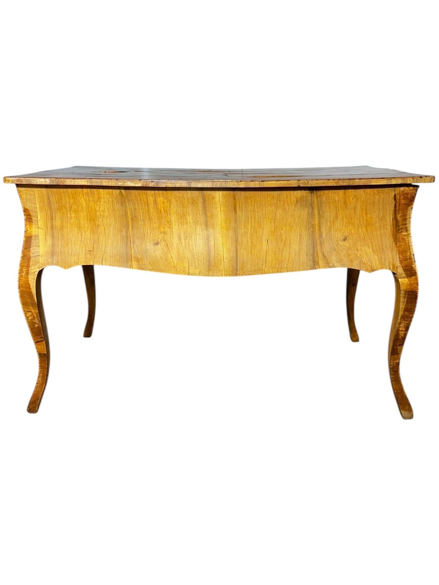 Italian Walnut Louis XV Bombay Style Writing Desk, 1960 For Sale 3
